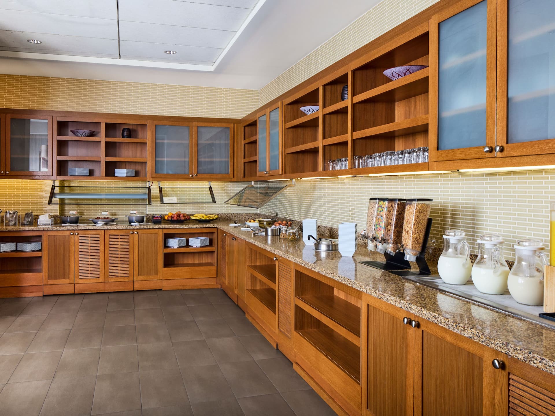 Hyatt Place New York/Yonkers Breakfast Buffet