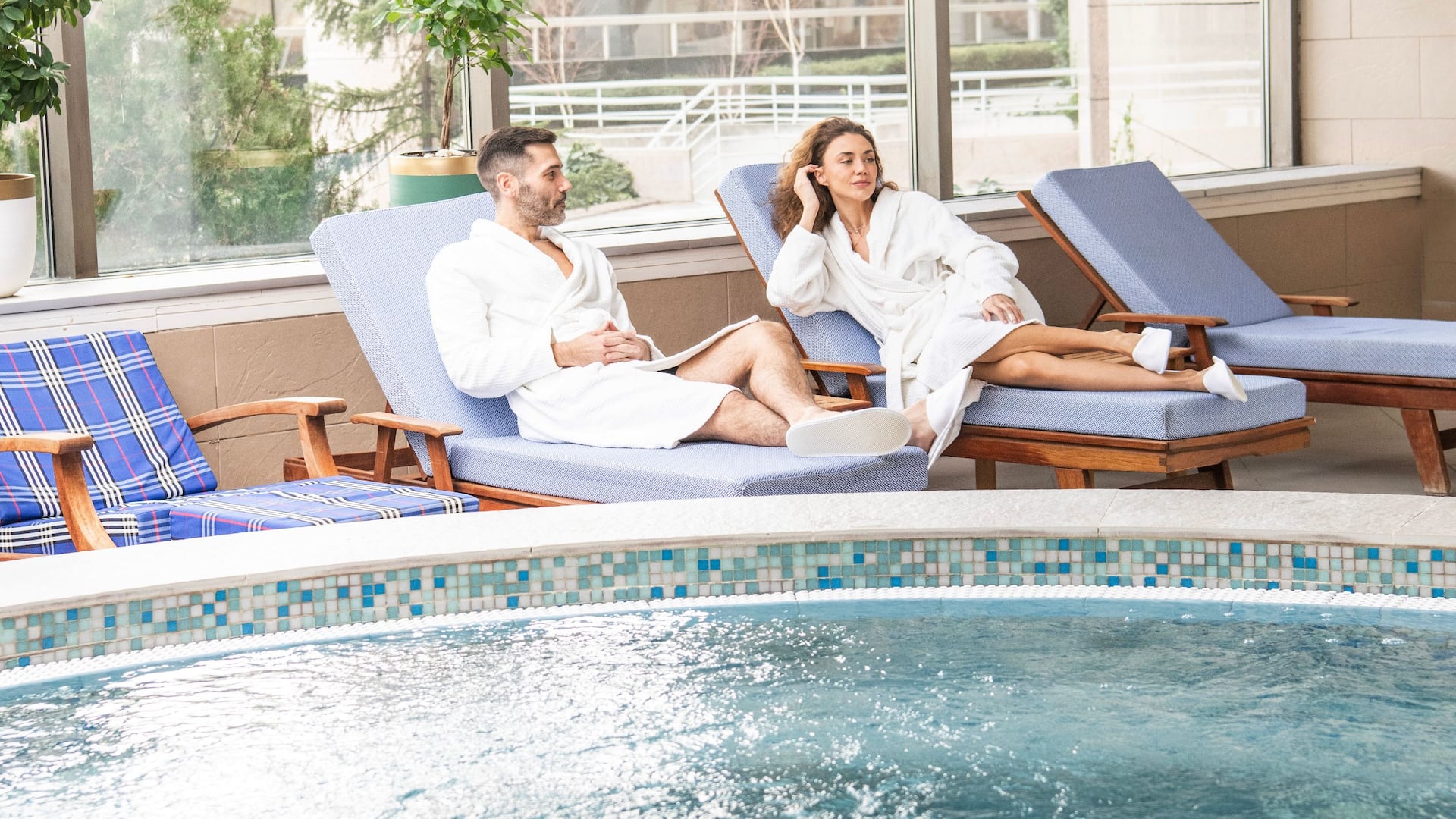 Hyatt Regency Belgrade Club Olympus Couple In Lounge