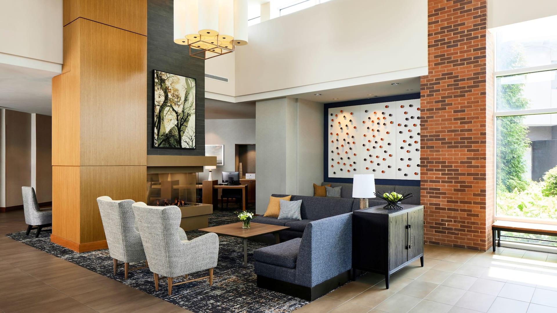 Hyatt Place New York/Yonkers Gallery With Flowers
