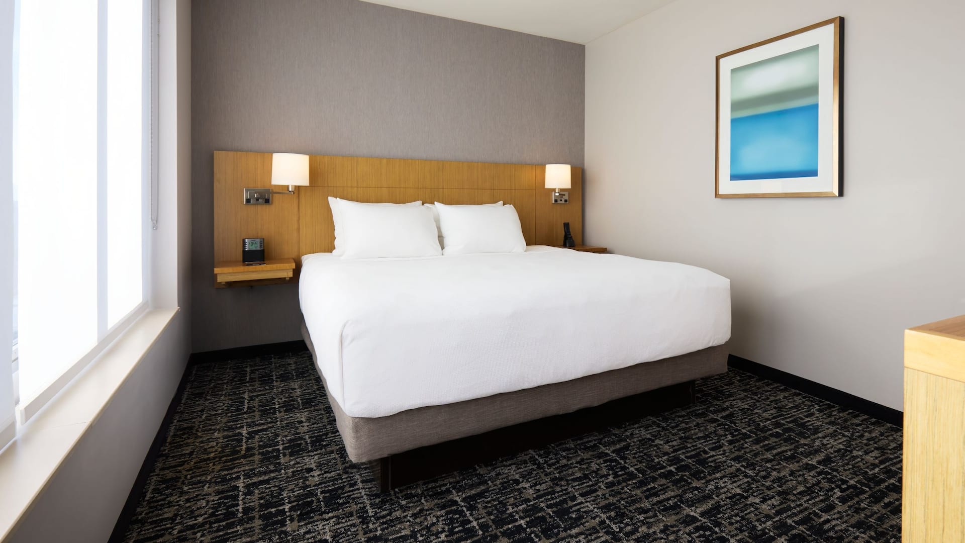 Hyatt Place New York/Yonkers One Bedroom Suite Bedroom