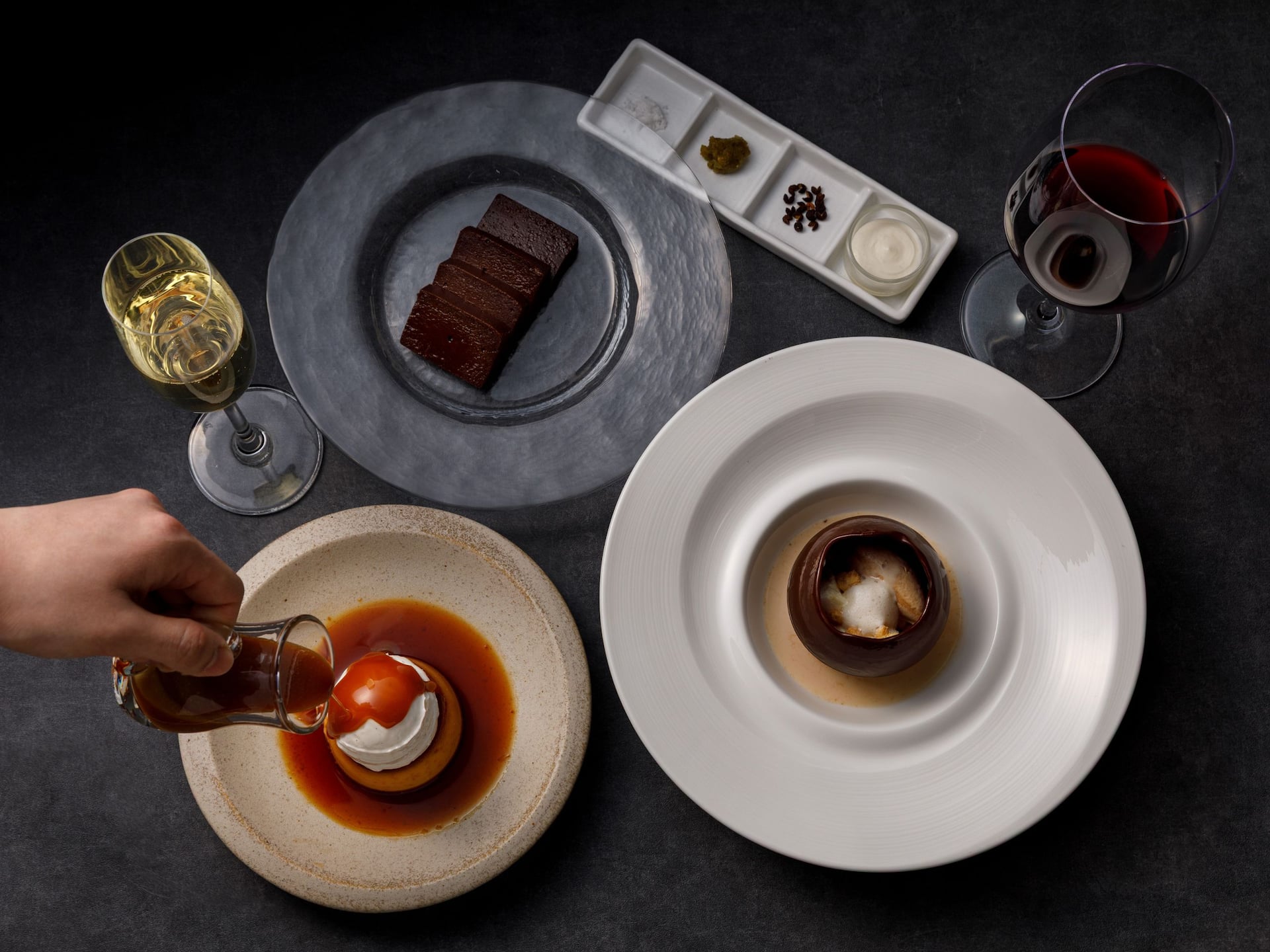 Grand Hyatt Fukuoka Chocolate Caramel Dessert