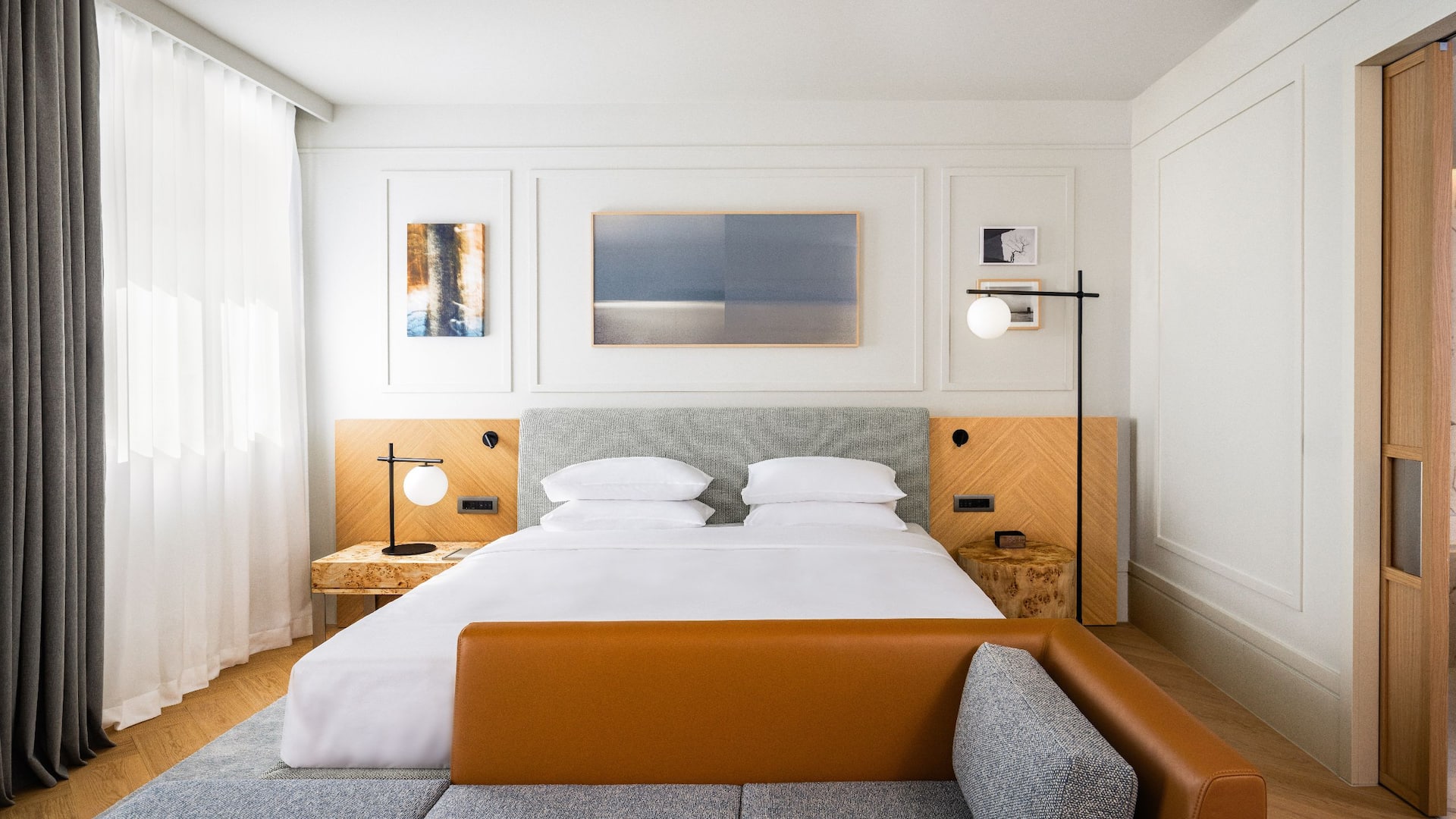 2 de 3 Hyatt Regency Zadar King Bed Sea View Bed And Bath