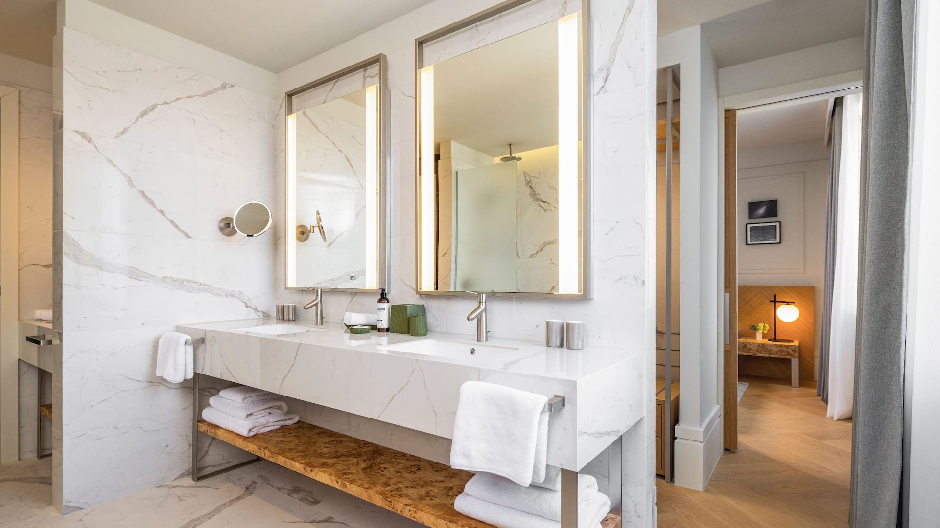 5 de 5 Hyatt Regency Zadar Regency Suite Bed And Bath