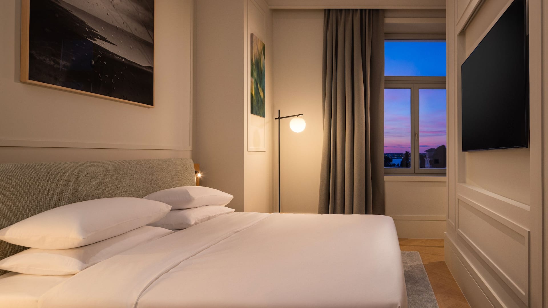 6 von 7 Hyatt Regency Zadar Regency Suite Sea View With Balcony Bedroom View