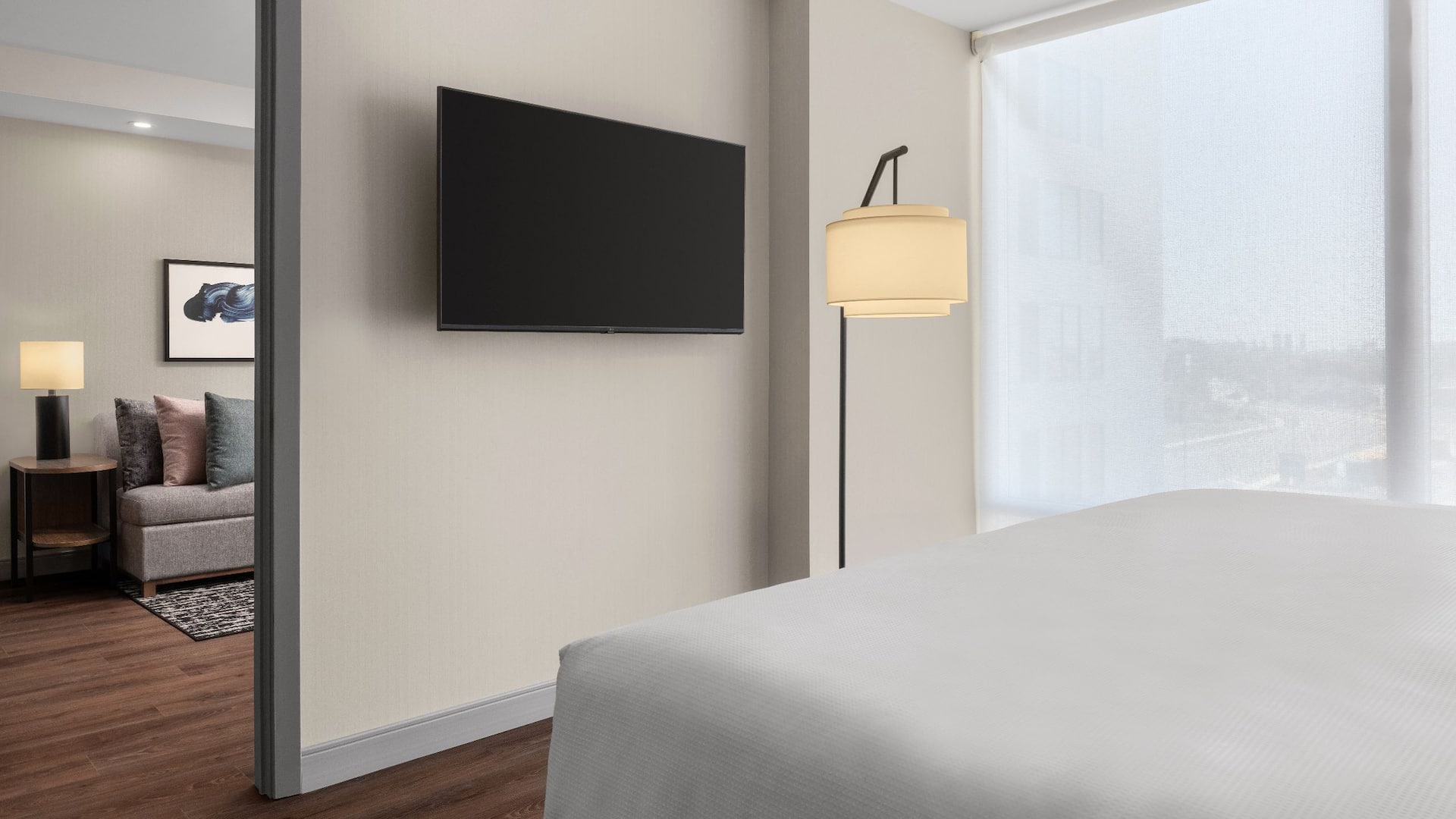 Hyatt House Mississauga / Airport Corporate Centre King Suite Bedroom