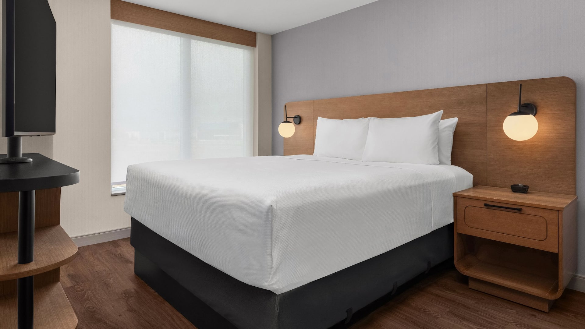 Hyatt House Mississauga / Airport Corporate Centre King Studio Bedroom