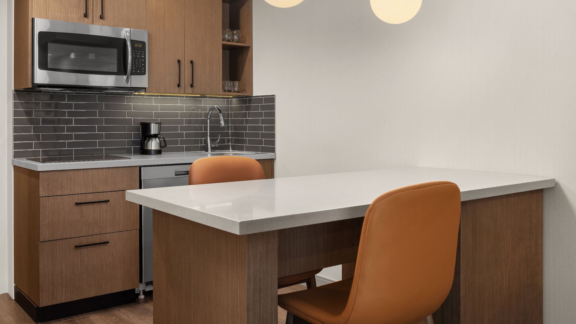 Hyatt House Mississauga / Airport Corporate Centre King Studio Kitchen