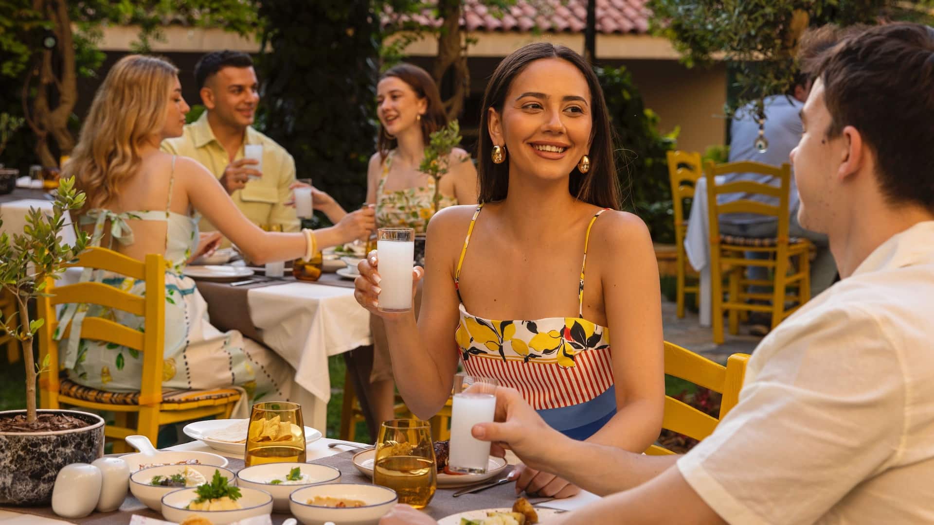 Grand Hyatt Istanbul Guests Having A Garden Dinner