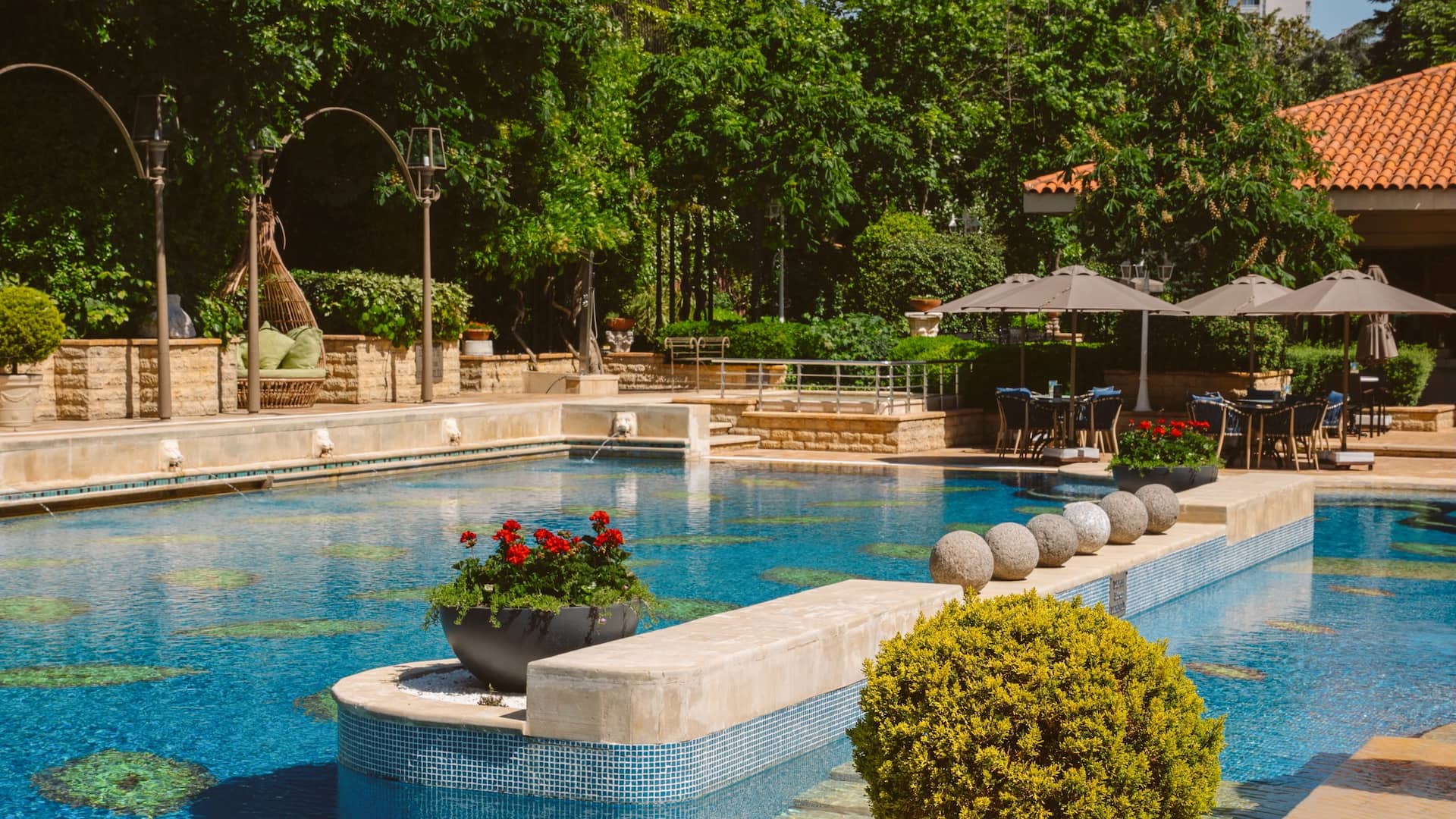 Grand Hyatt Istanbul Garden View Poolside