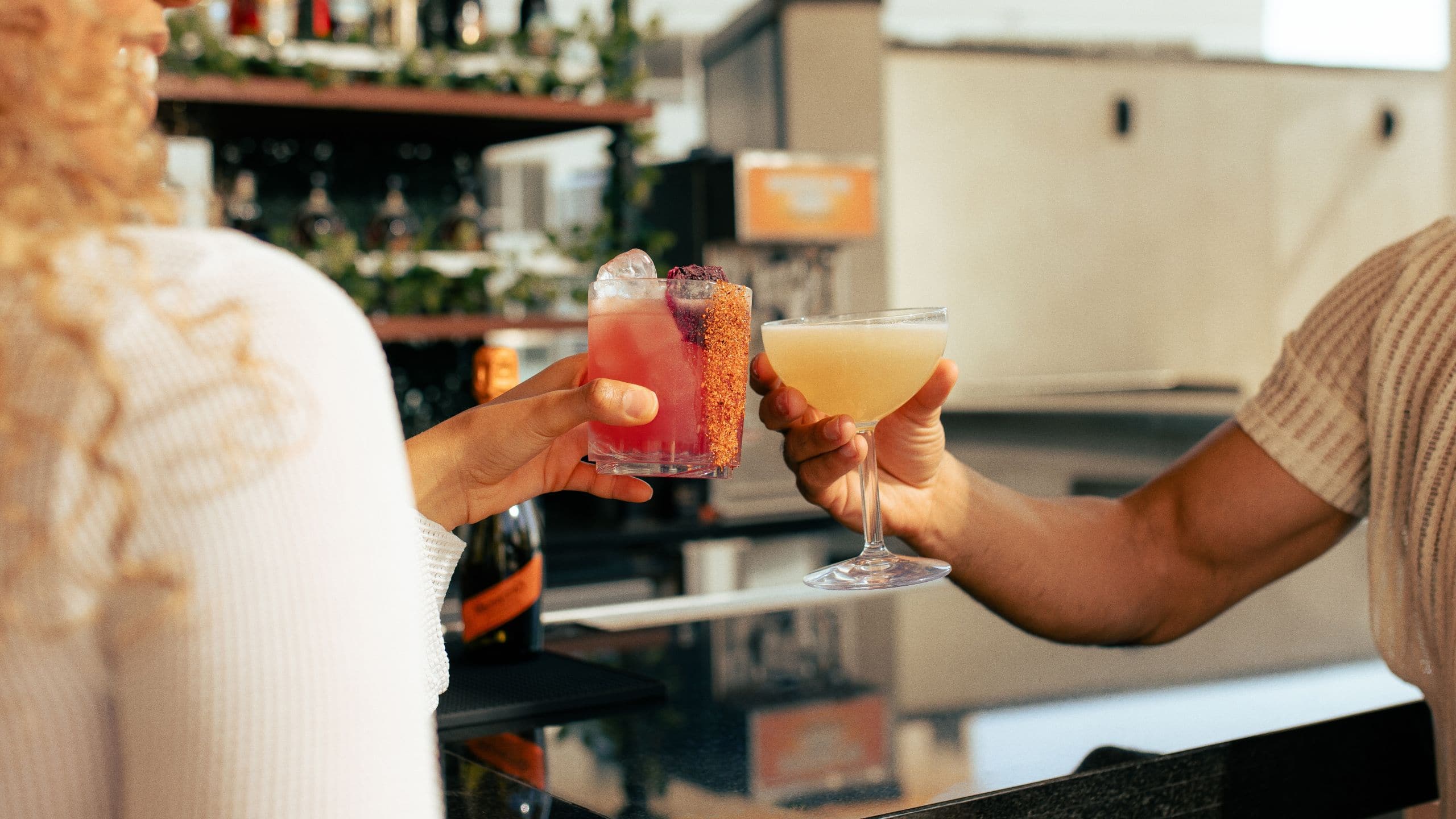 Thompson San Antonio – Riverwalk Cocktail Cheers Bar