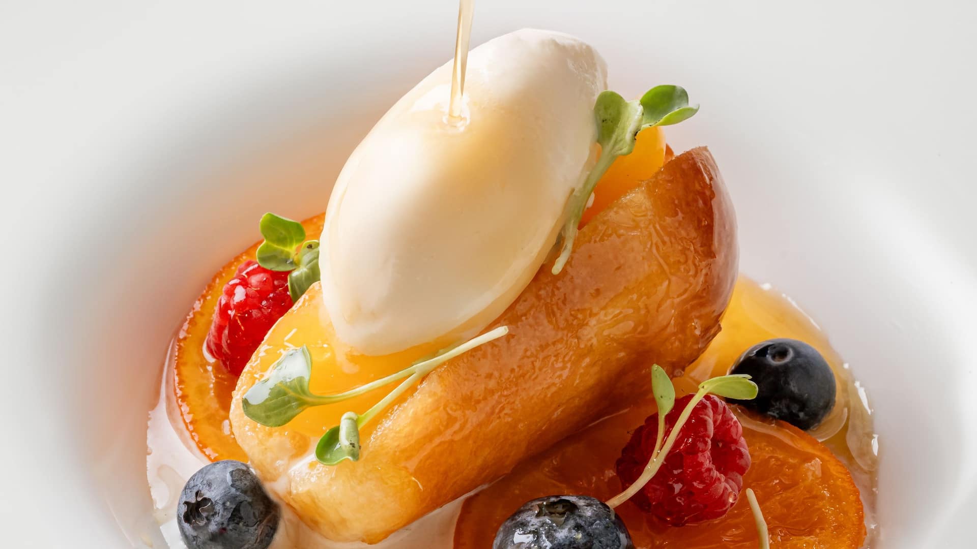 Grand Hyatt Mumbai Hotel & Residences Celini Baba Au Rum
