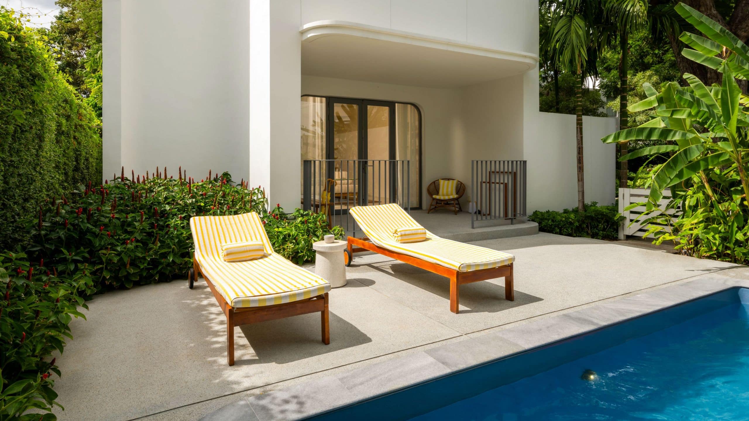 2 von 4 The Standard, Hua Hin Standard Pool Villa Pool