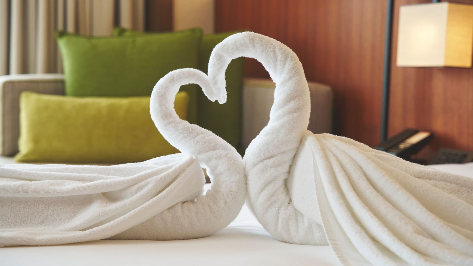 Hyatt Regency Seragaki Island, Okinawa Anniversary Plan Swan Towel Decoration