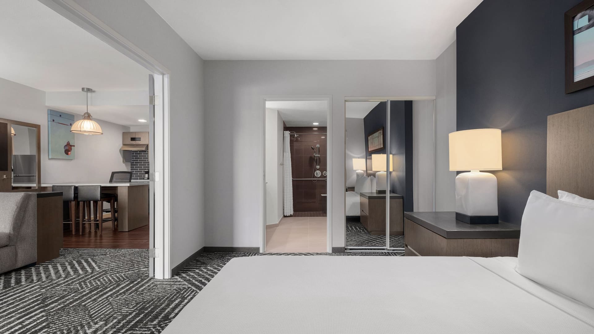 第 1，共 5 Hyatt House Emeryville/San Francisco Bay Area King Suite Overview