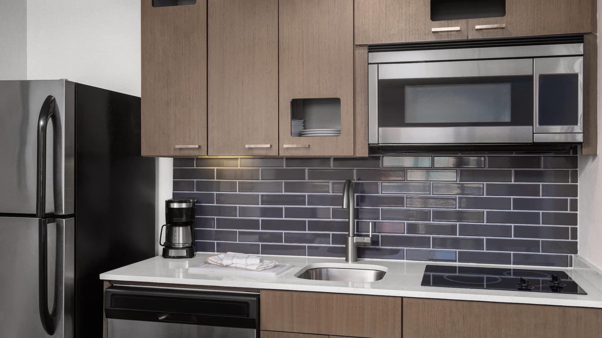 Hyatt House Emeryville/San Francisco Bay Area Kitchen Close Up