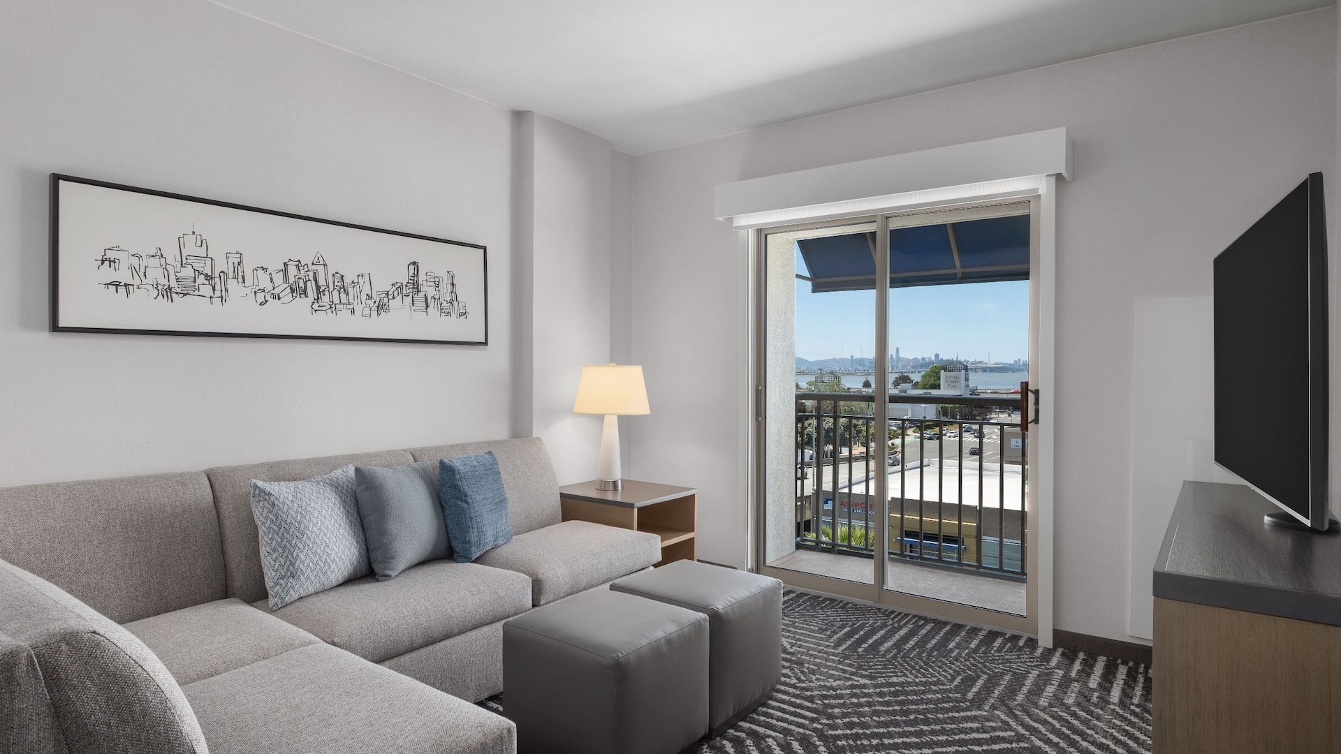 第 4，共 7 Hyatt House Emeryville/San Francisco Bay Area Living Room Overview One