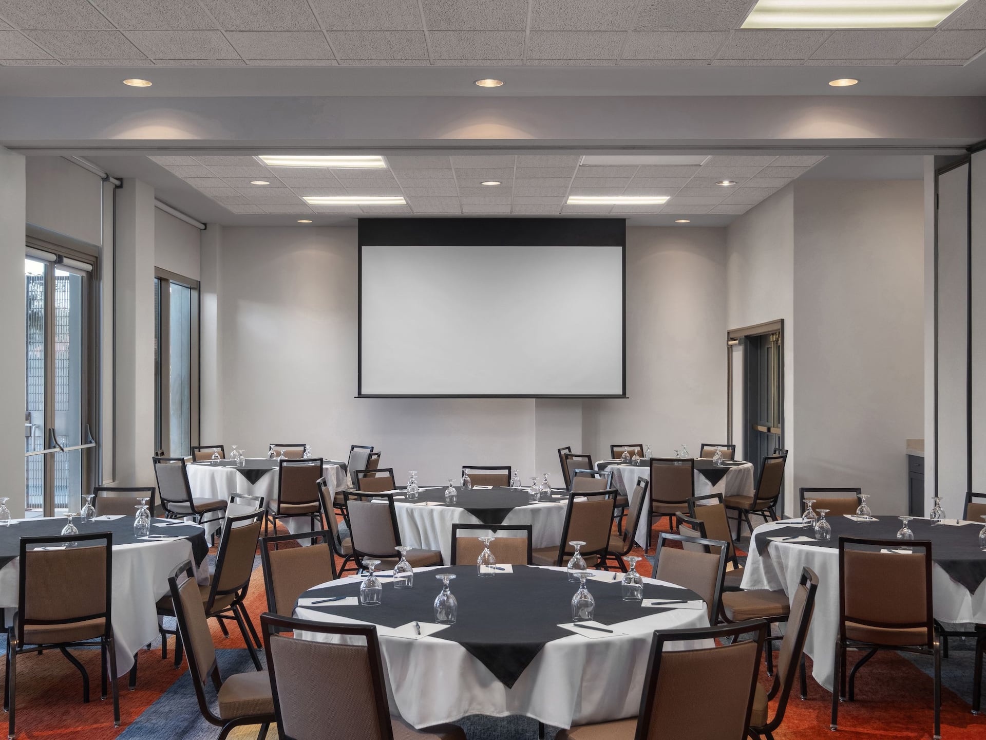 Hyatt House Emeryville/San Francisco Bay Area Meeting Room Rounds