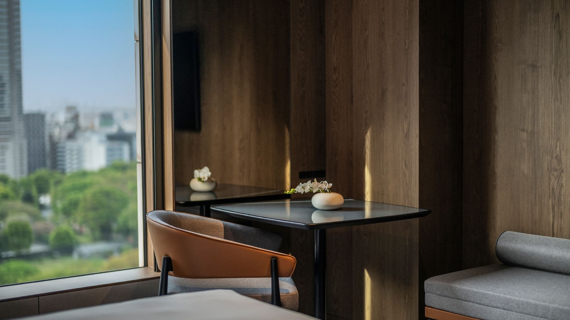 4 of 4 Hyatt Regency Tokyo Deluxe View Twin Seating Area