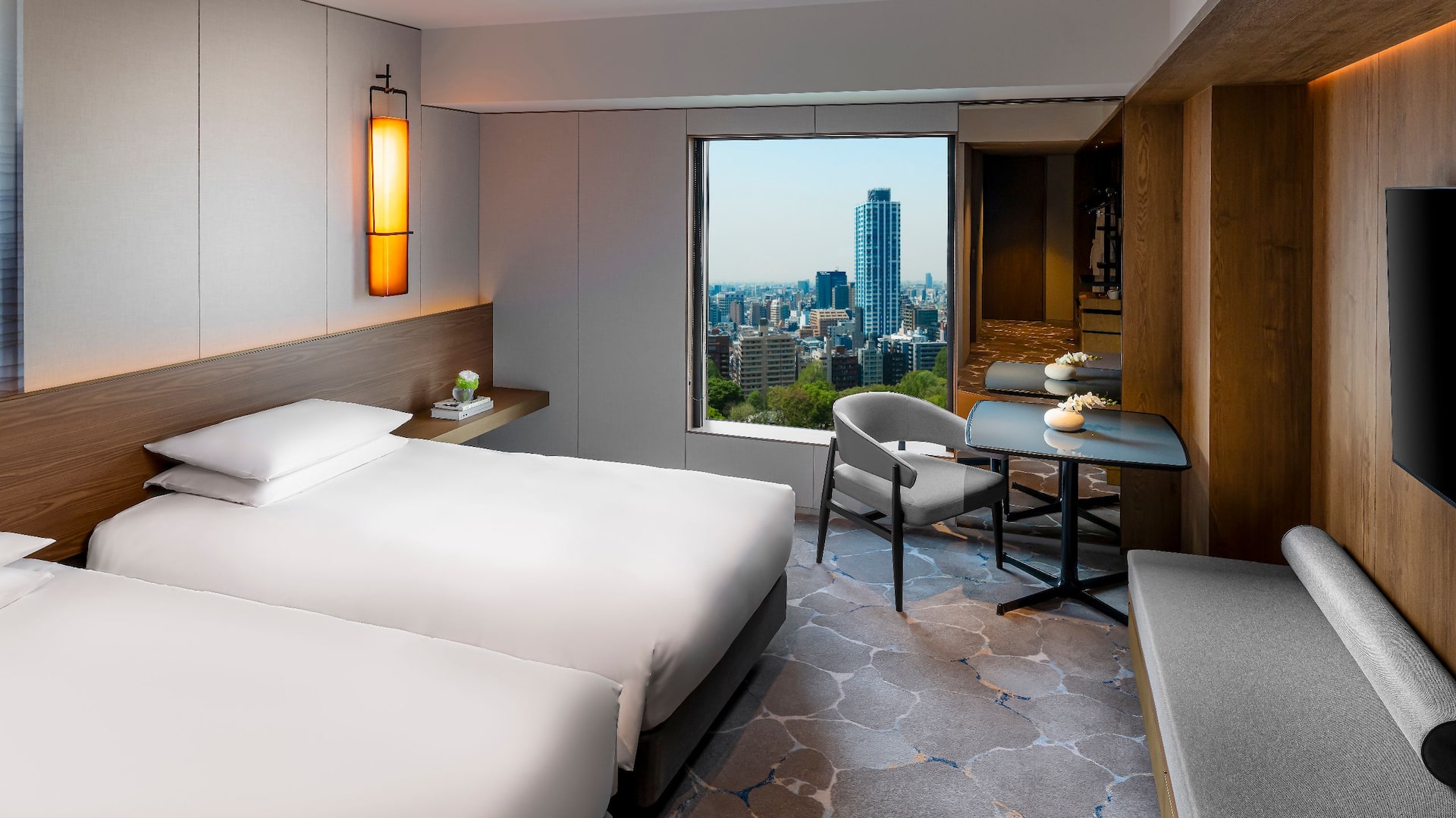 Hyatt Regency Tokyo Deluxe Park View Twin Bedroom