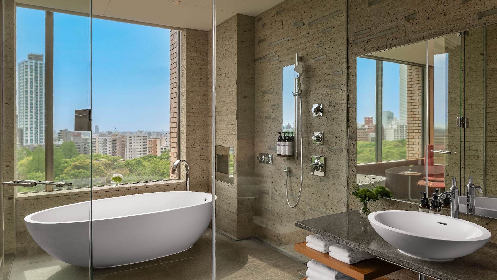 Hyatt Regency Tokyo Presidential Suite Bathroom