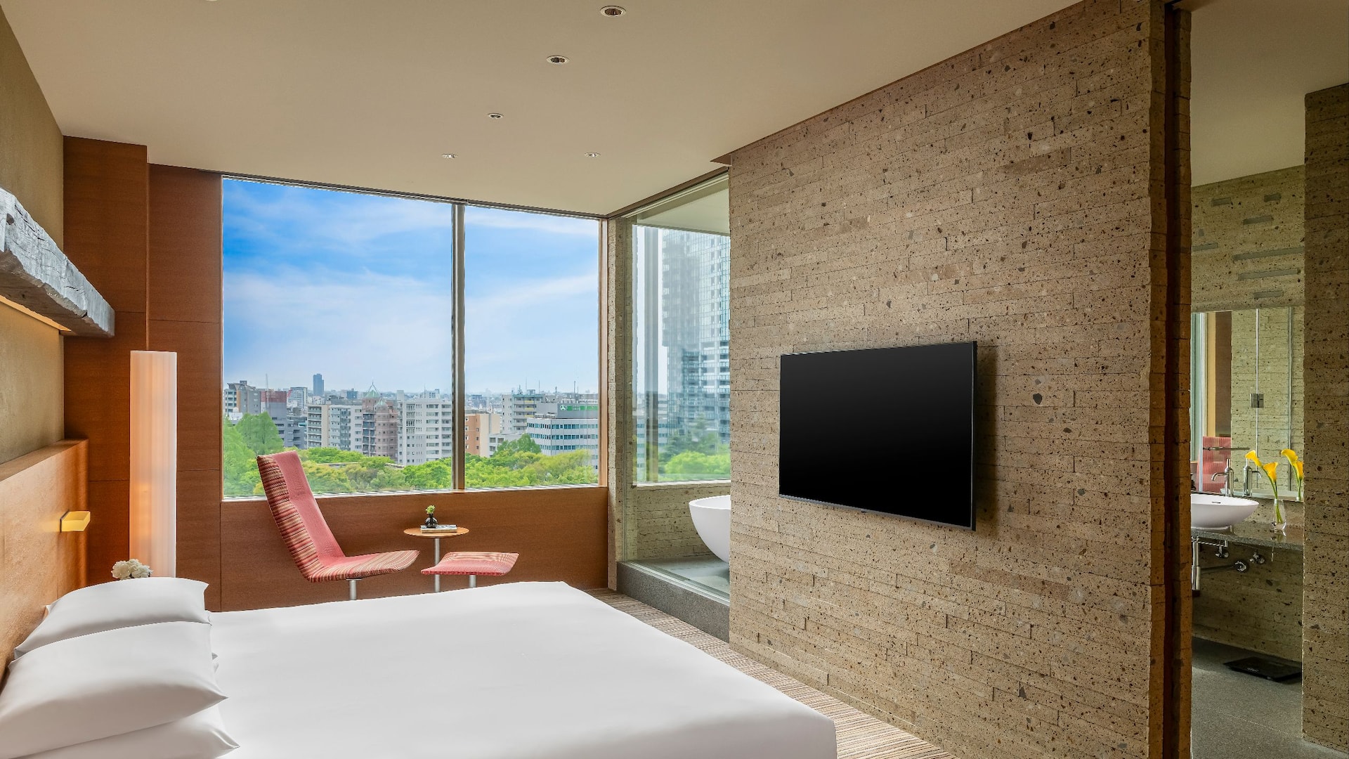 2 of 5 Hyatt Regency Tokyo Presidential Suite Bed Shot