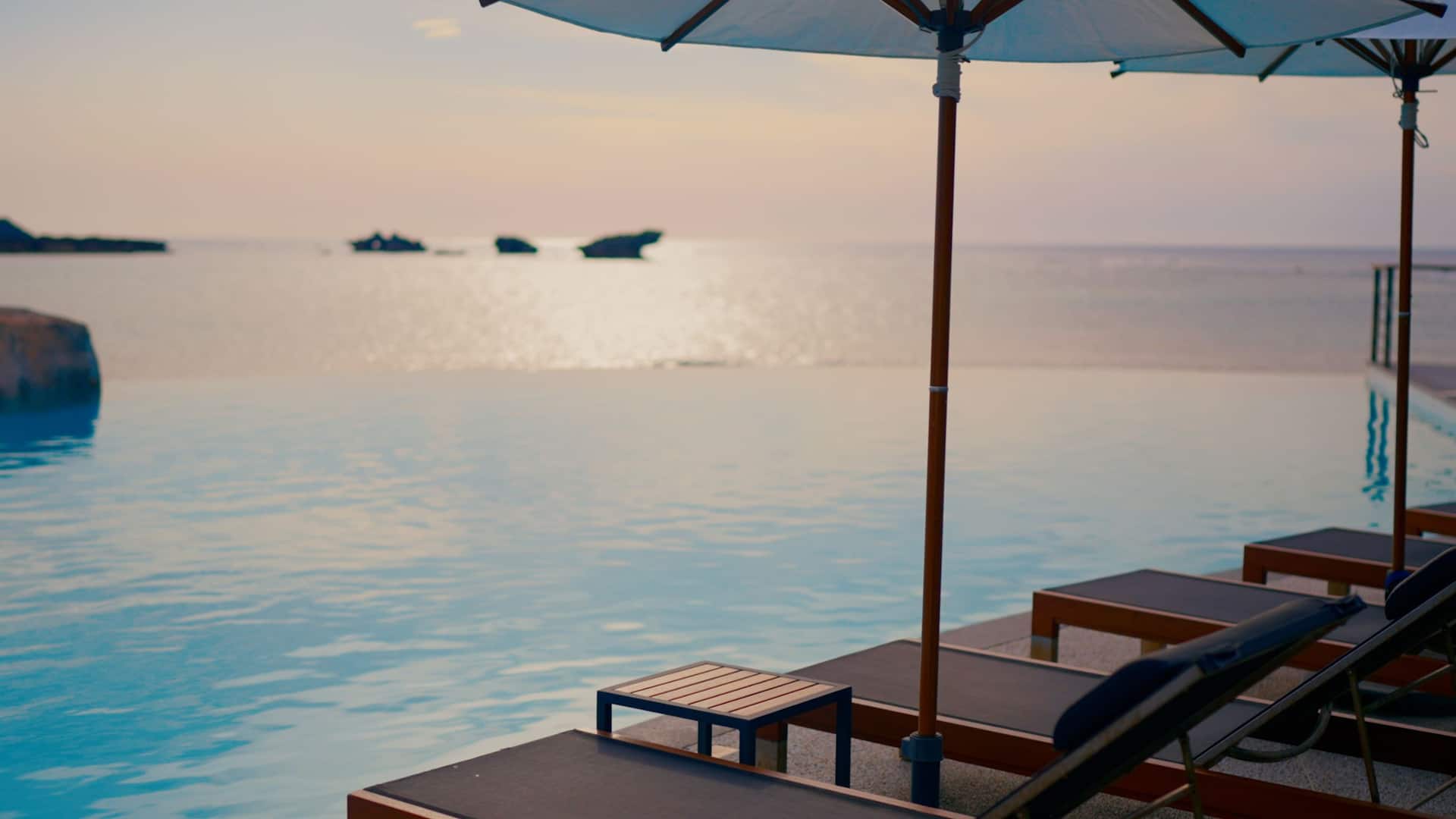 Hyatt Regency Seragaki Island, Okinawa Island Lagoon
