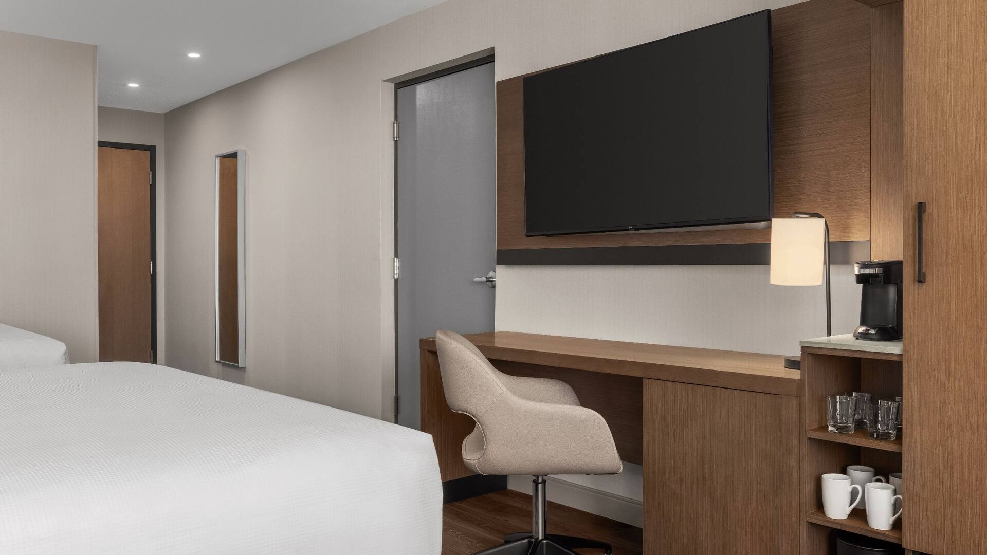 Hyatt House Mississauga / Airport Corporate Centre Two Queen Beds