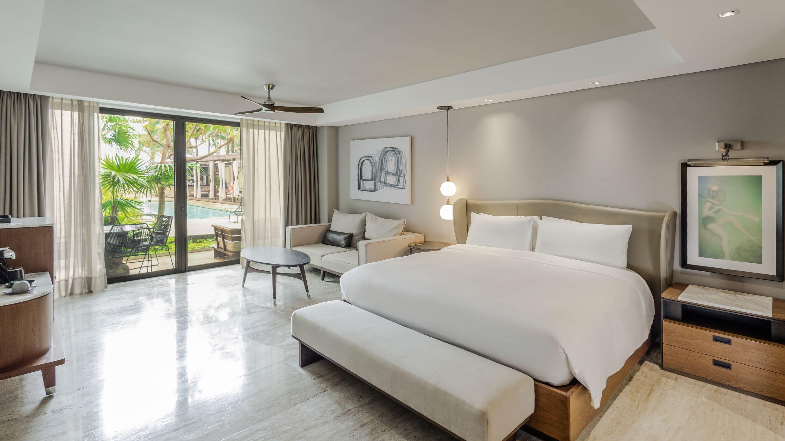 2 de 4 Hyatt Centric Playa del Carmen King Bed Pool View Beach House