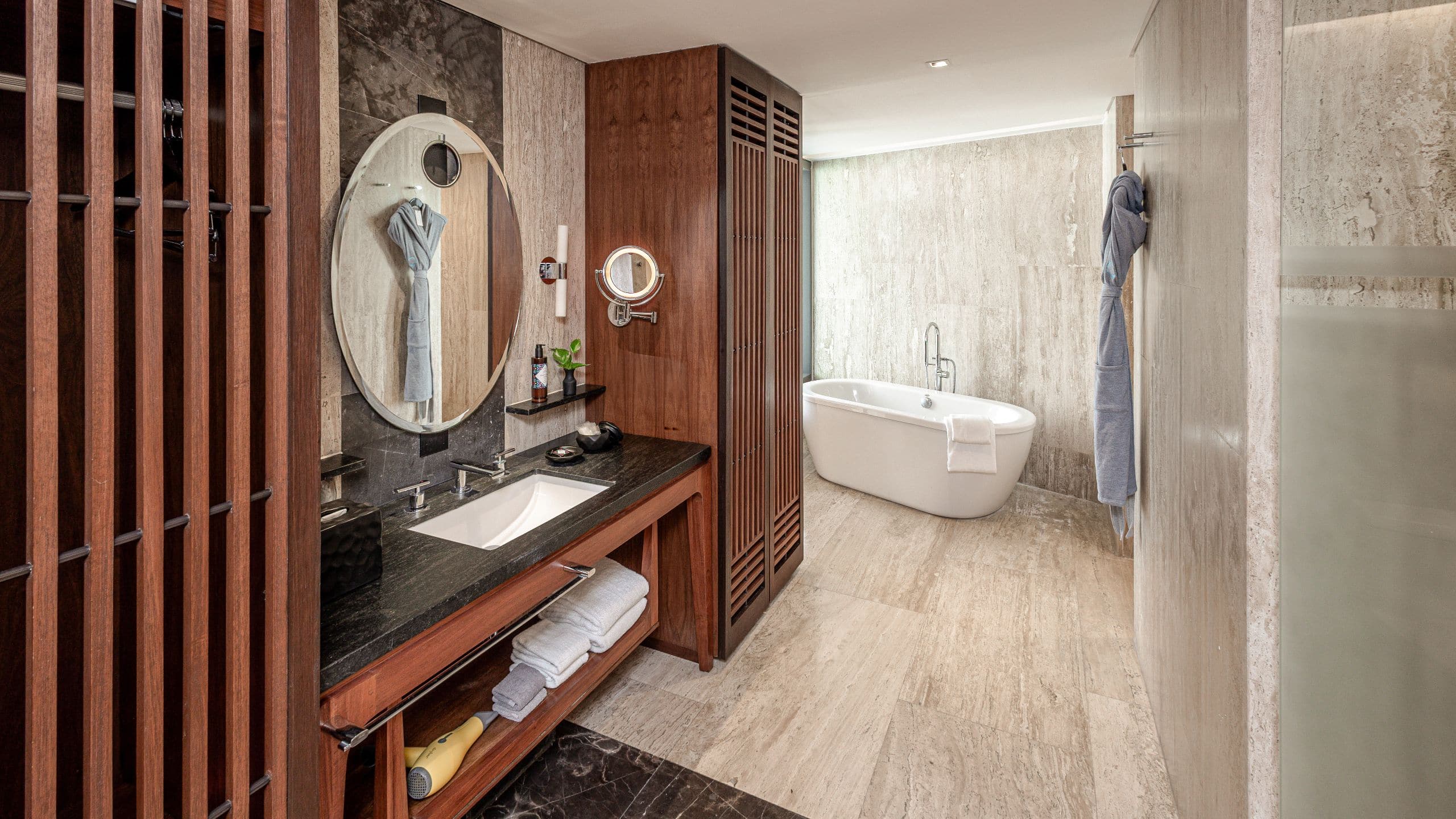 Hyatt Centric Playa del Carmen King Bed Accesible Rollin Shower Beach House