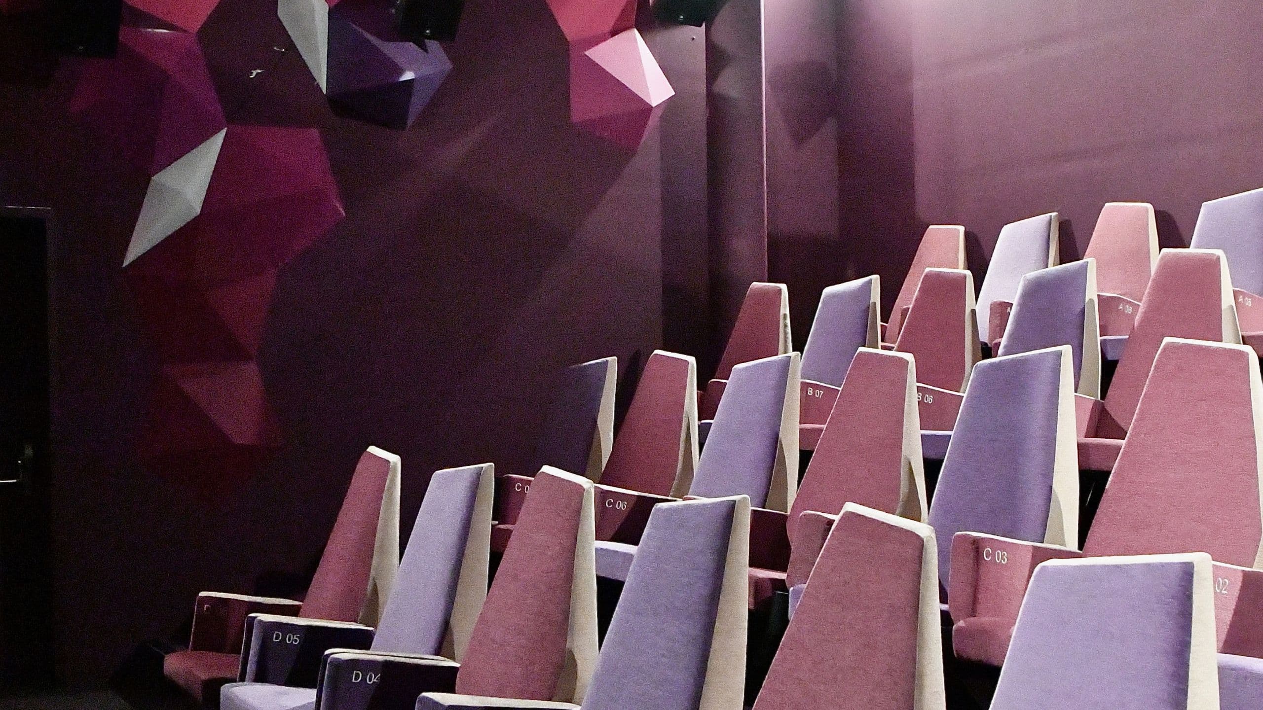 2 von 3 Me and All Hotel Flims Cinema Kristall Seats