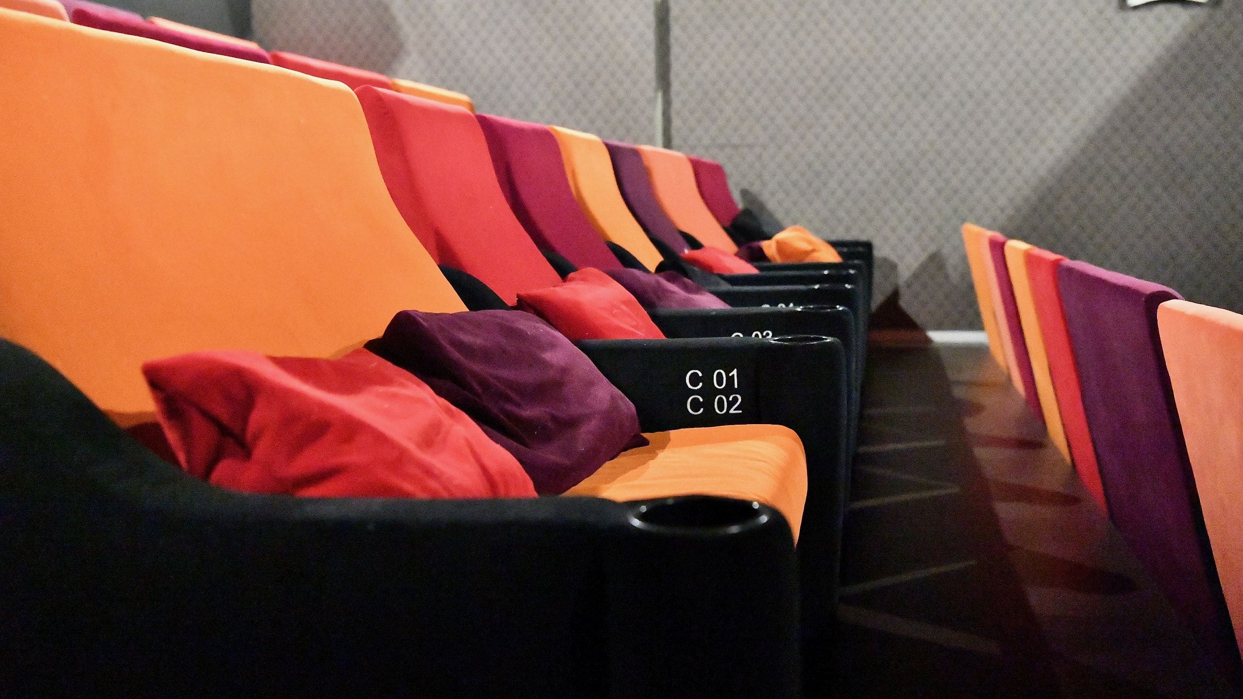 Me and All Hotel Flims Home Cinema