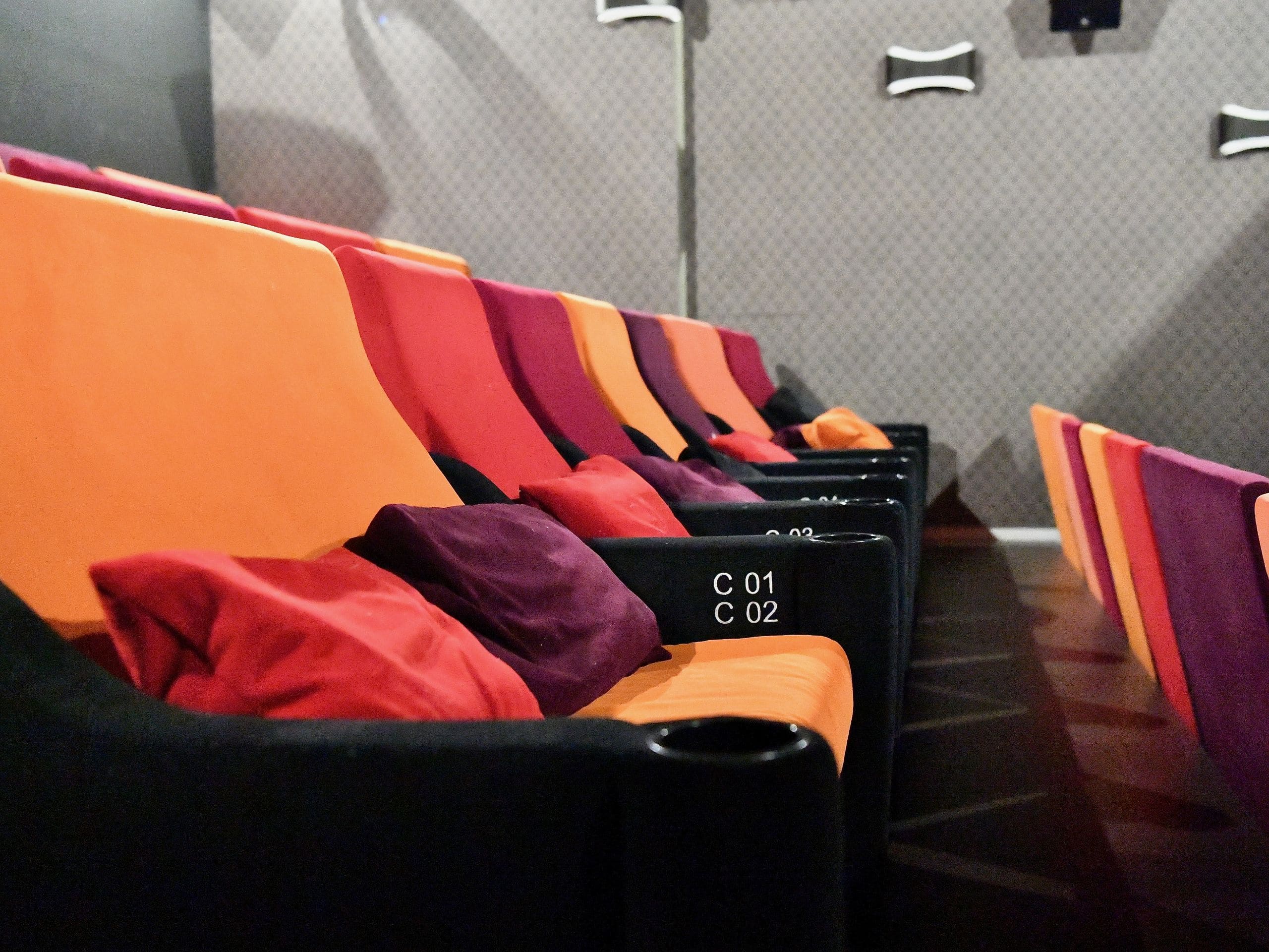 Me and All Hotel Flims Home Cinema