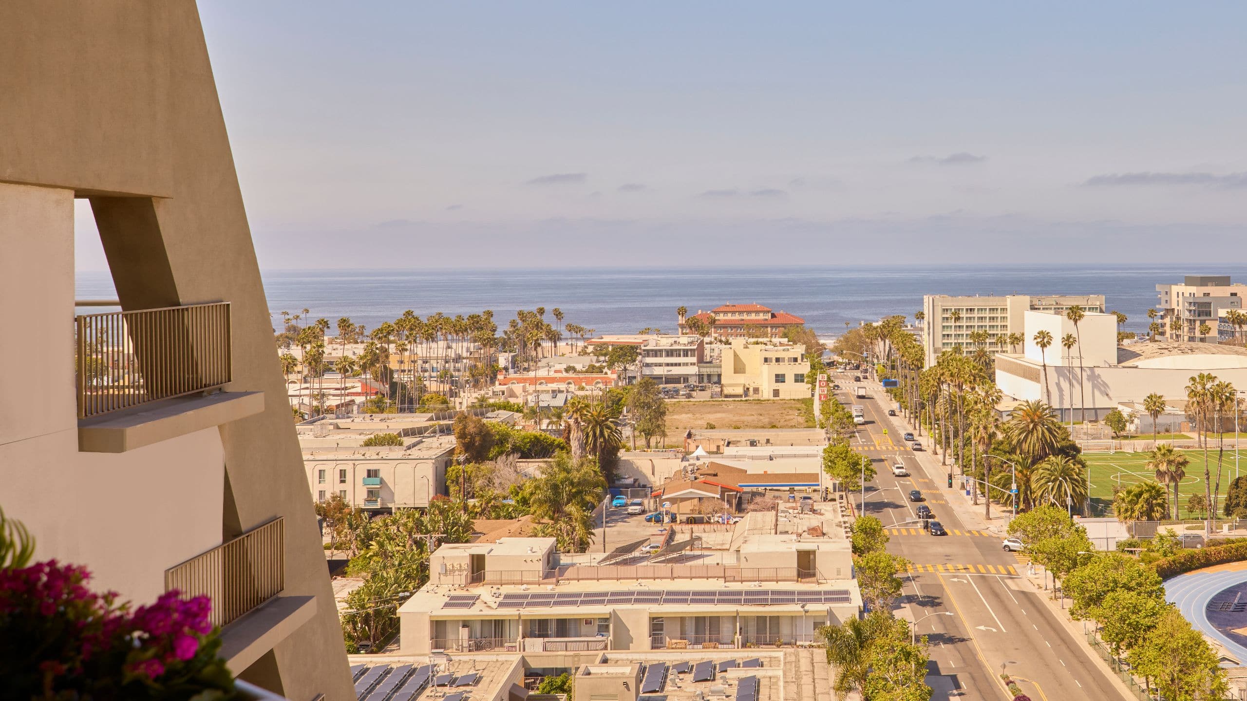 Hyatt Centric Delfina Santa Monica Ocean View With Architecture
