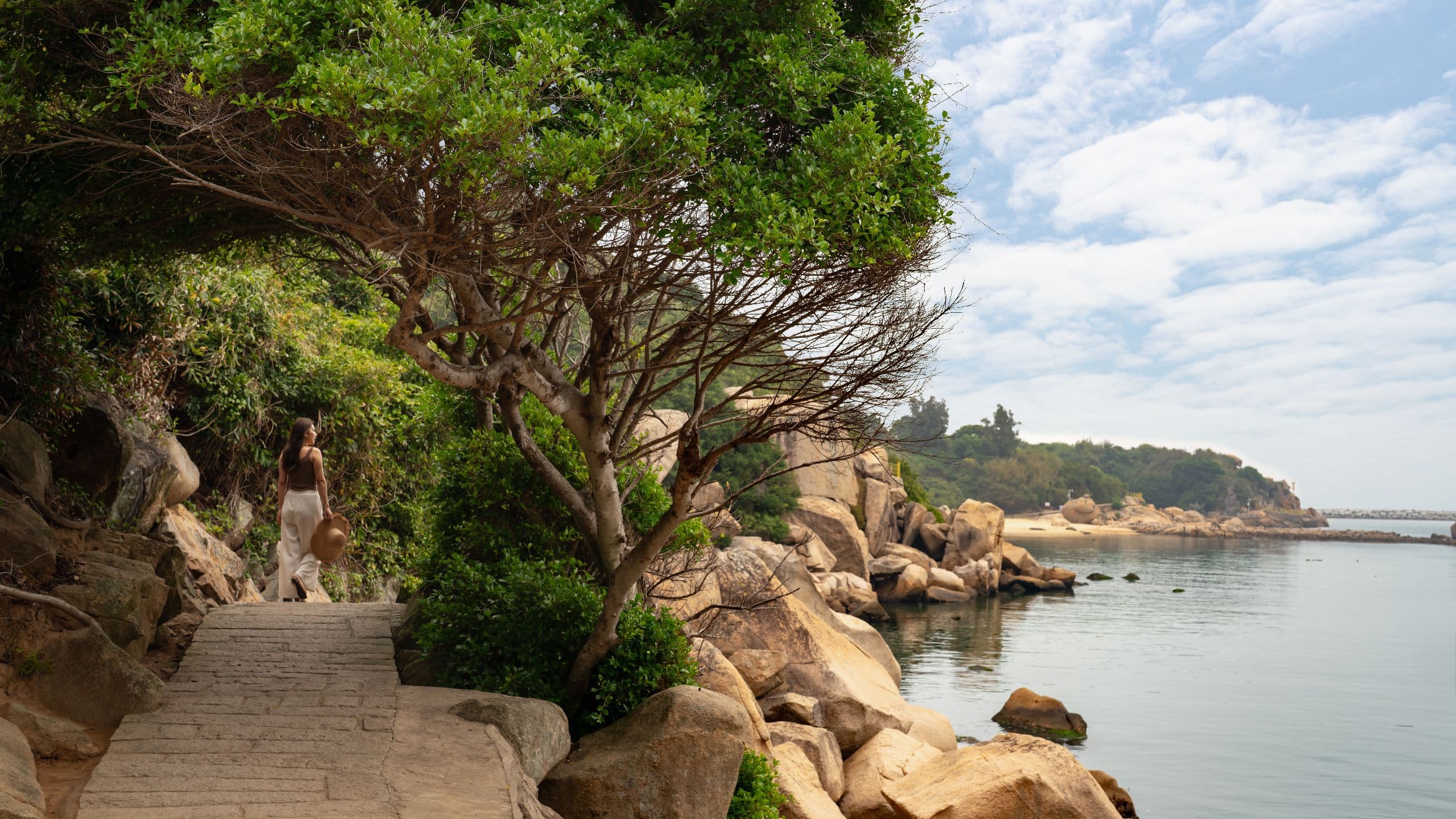 Alila Dong'ao Island Zhuhai Island Rock Path
