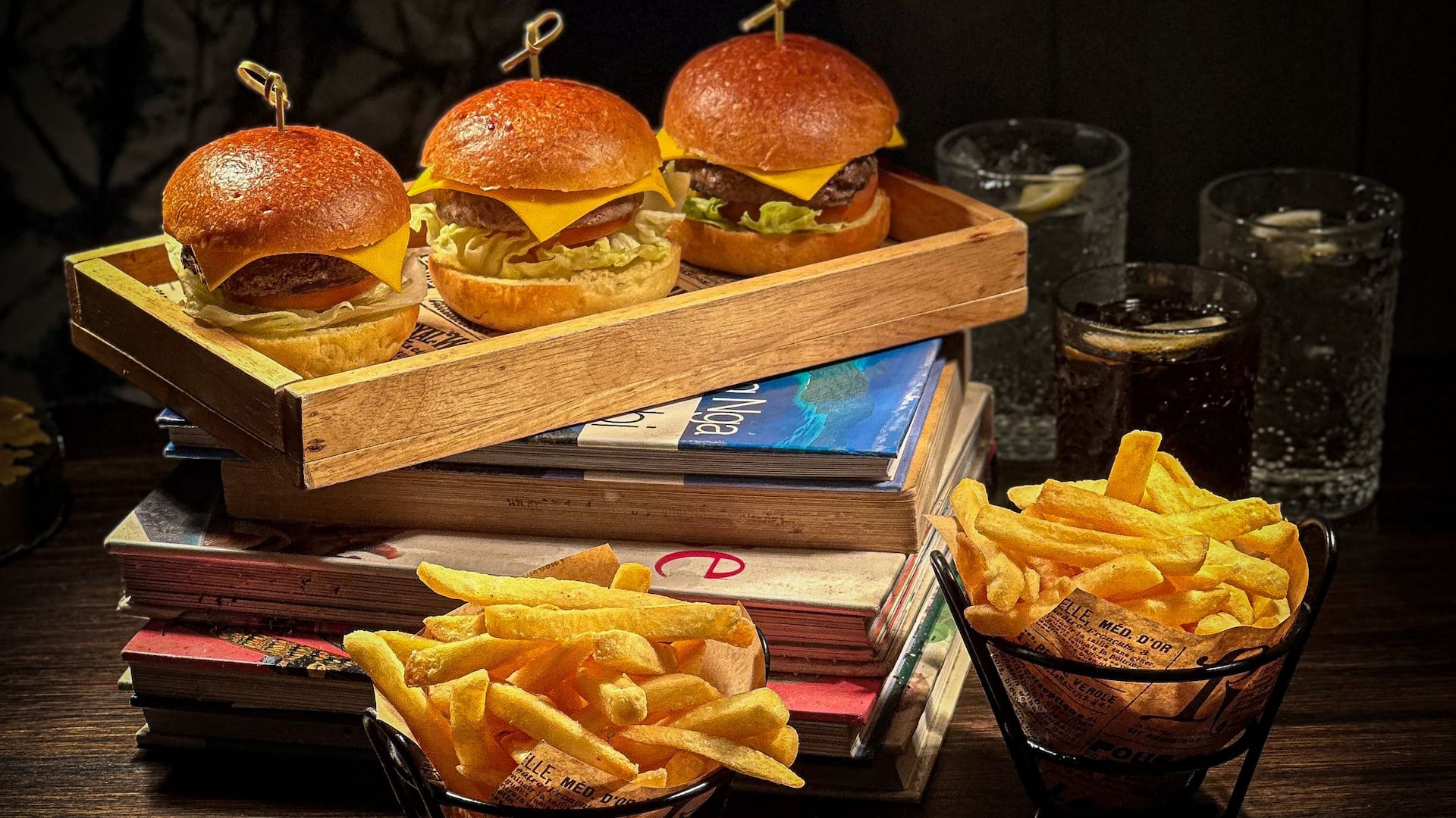 Hyatt Regency Koh Samui Cobalt Combo Set Mini Burger