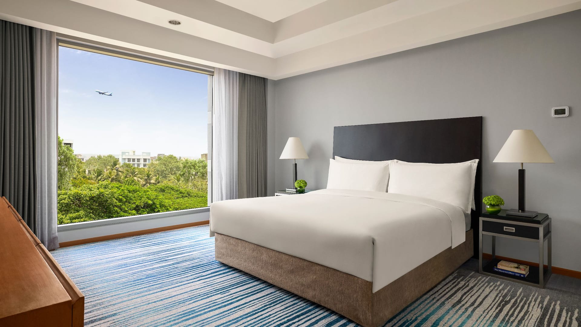 Grand Hyatt Mumbai Hotel & Residences Apartment Master Bedroom