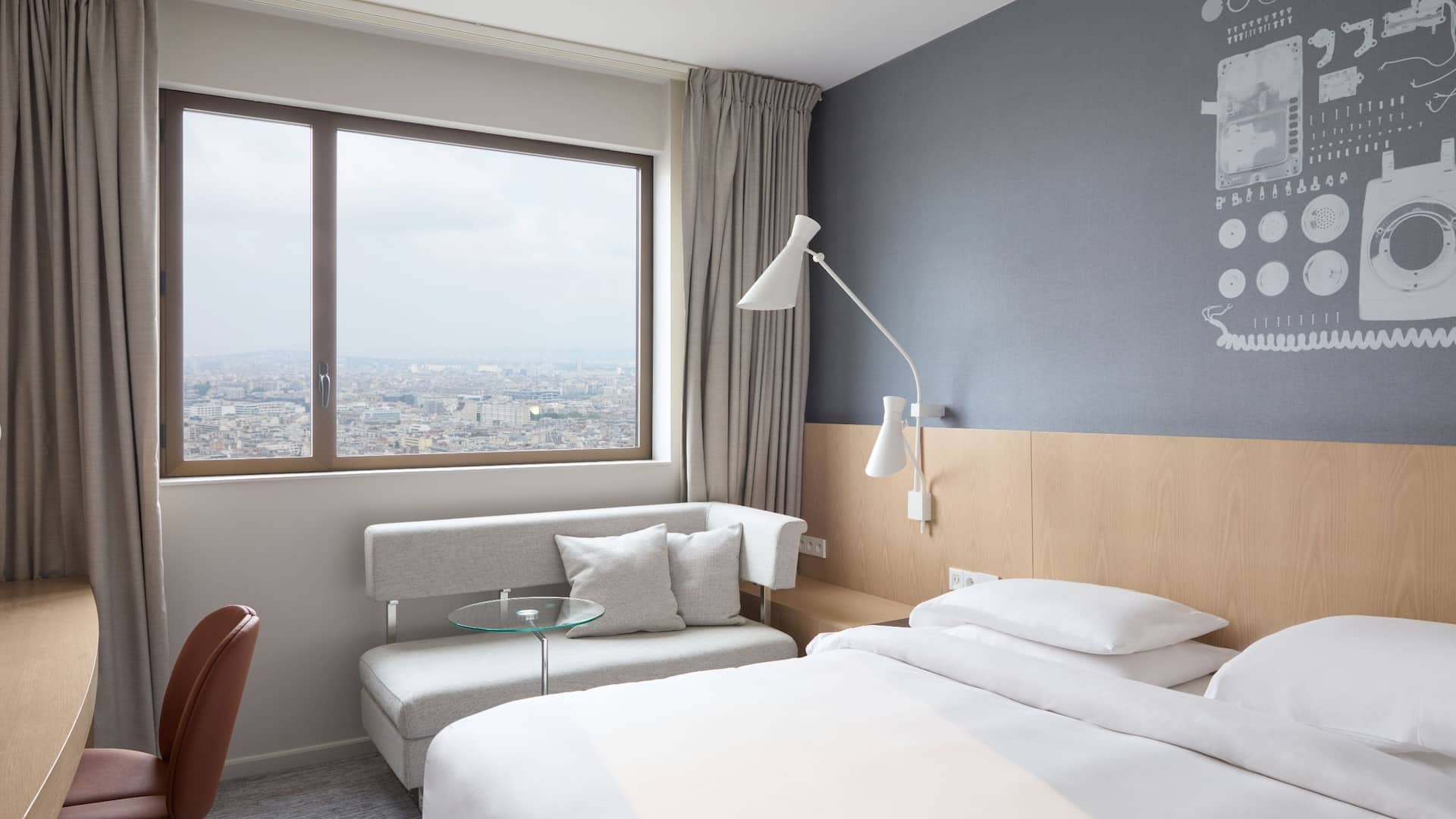 6 de 9 Hyatt Regency Paris Étoile Regency Executive Suite Room