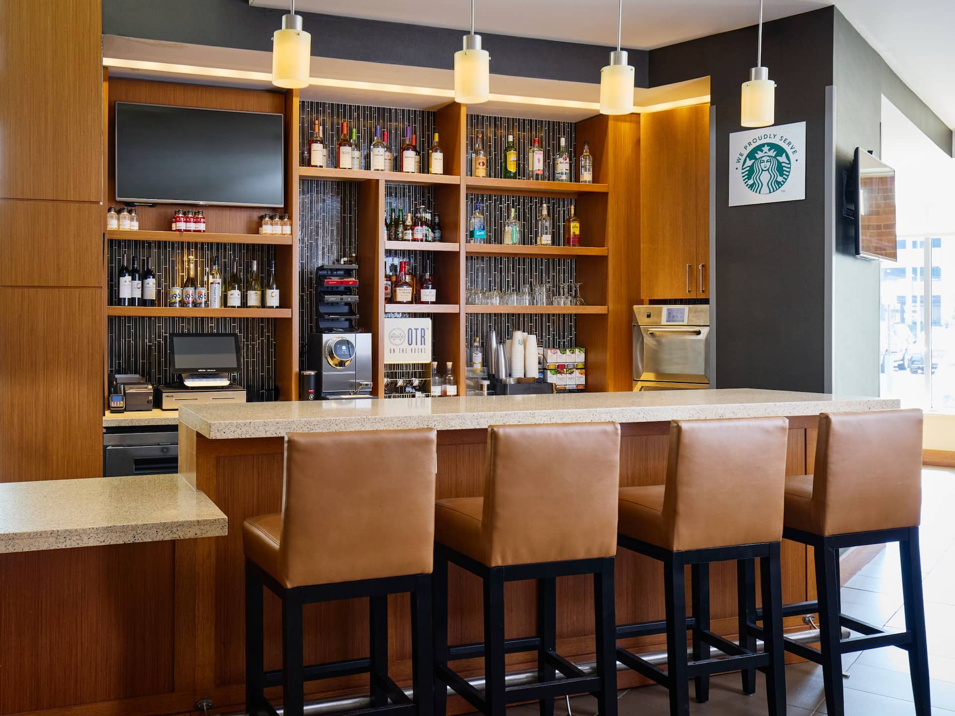 Hyatt Place New York/Yonkers Coffee To Cocktails Bar Seating
