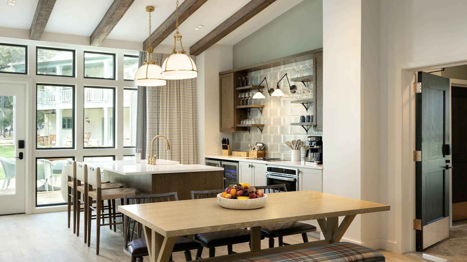 4 из 17 Hyatt Regency Hill Country Resort and Spa Villas Kitchen Dining Scheme A
