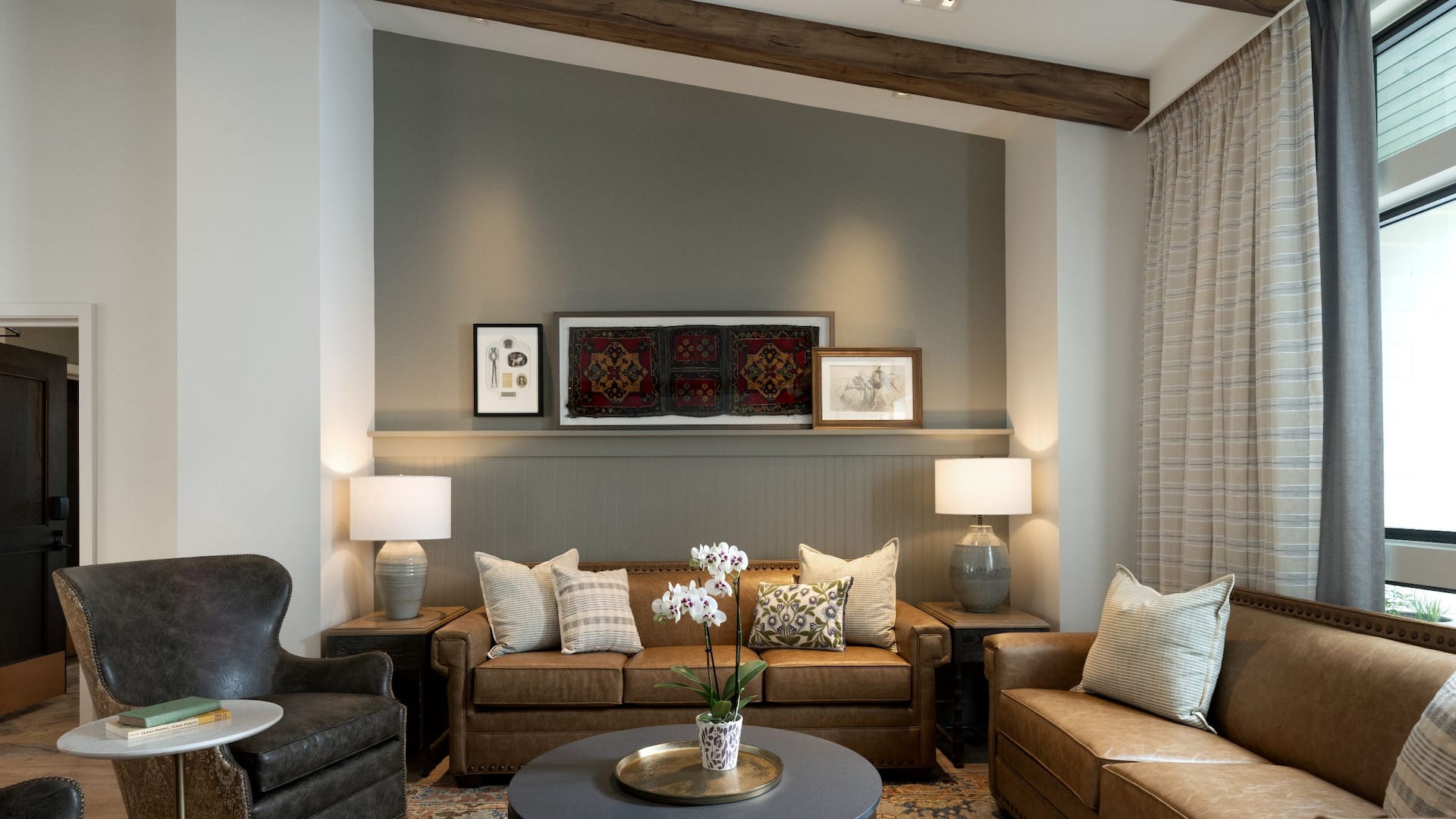 6 из 17 Hyatt Regency Hill Country Resort and Spa Villas Living Area Scheme A