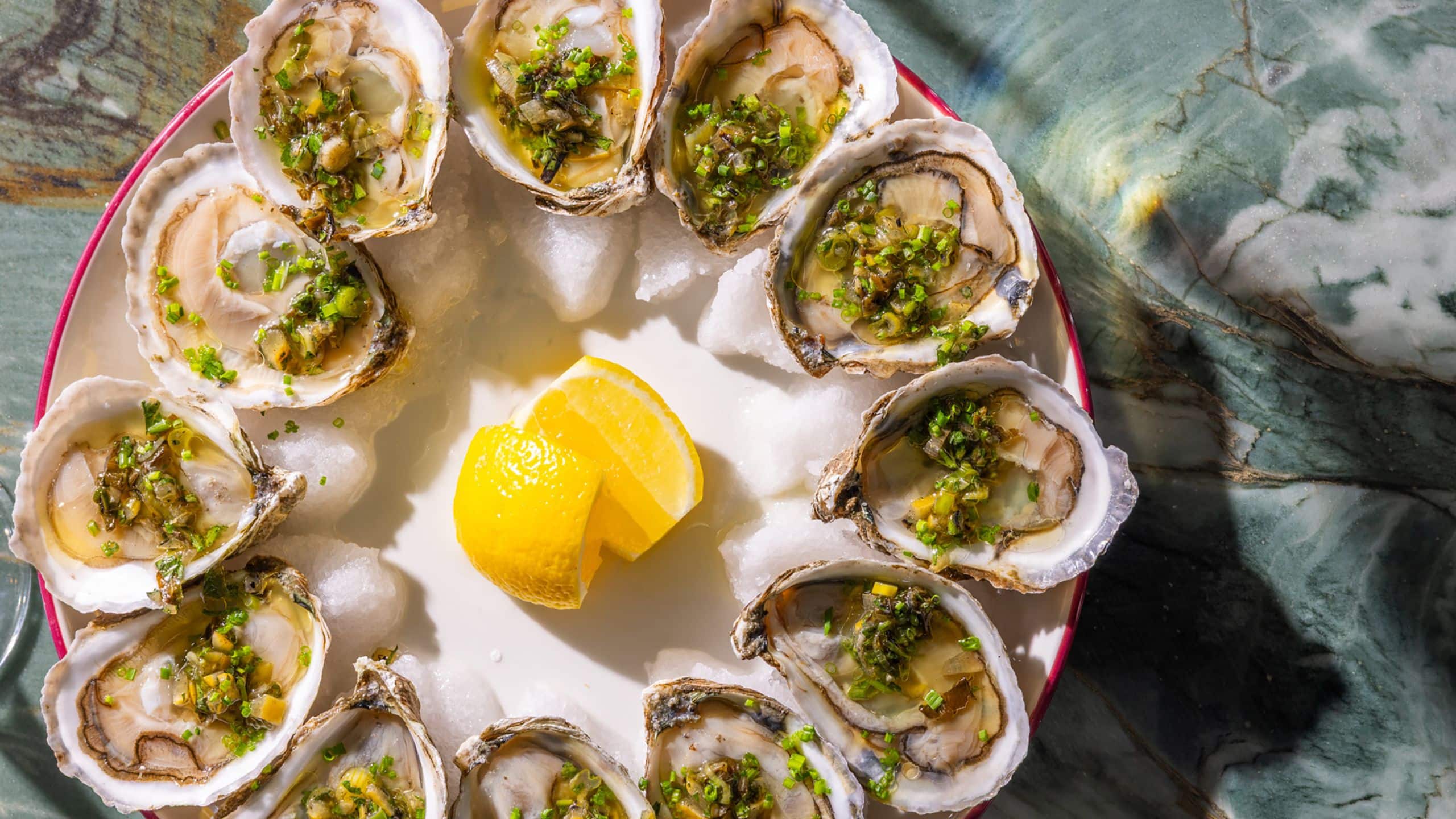 Hotel Genevieve, Bunkhouse Hotels Bar Genevieve Oysters Overhead