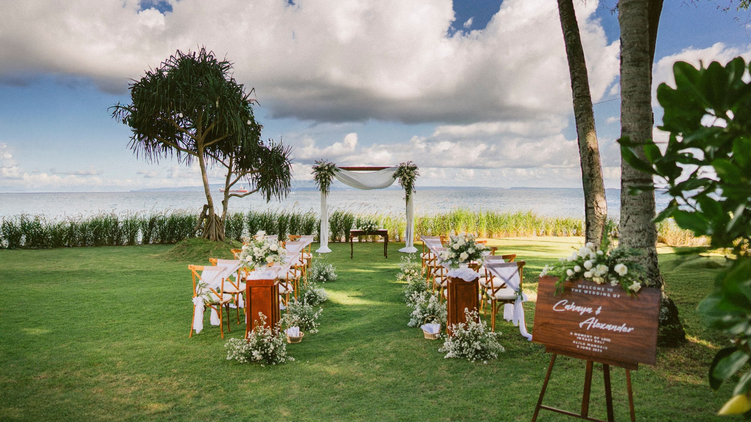 Alila Manggis Wedding Beneath Open Sky