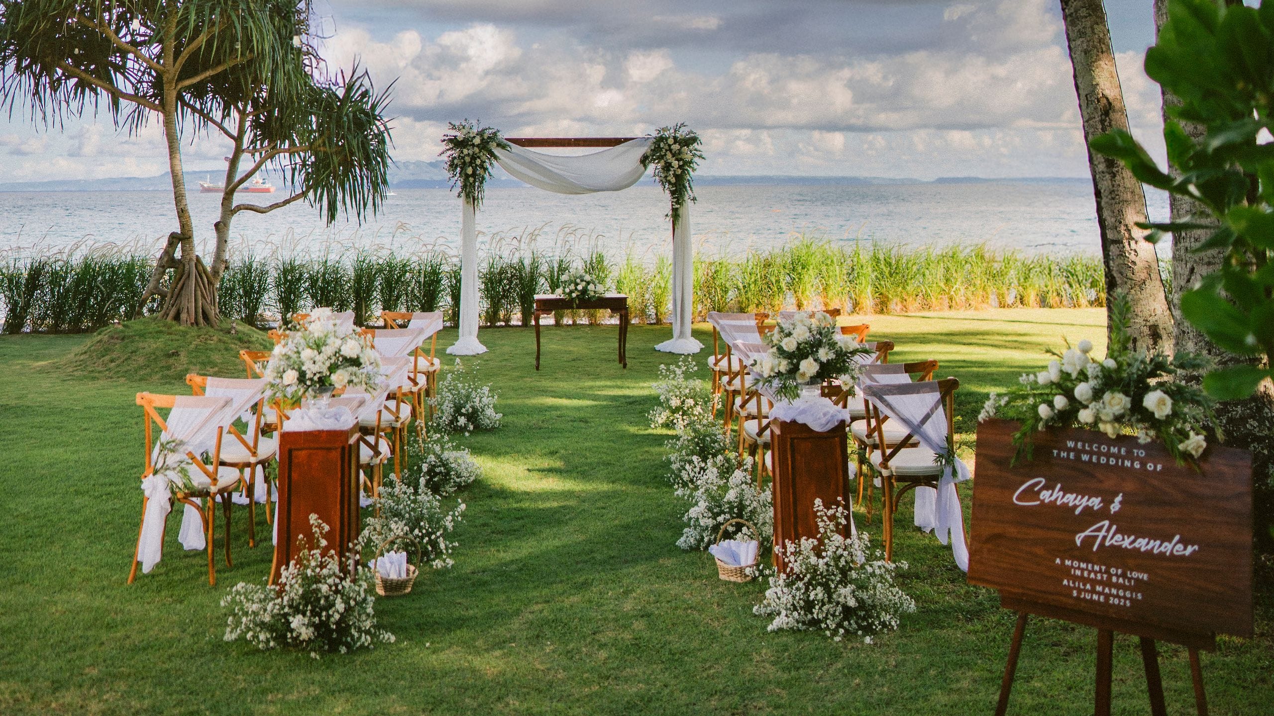 Alila Manggis Wedding With The Wind