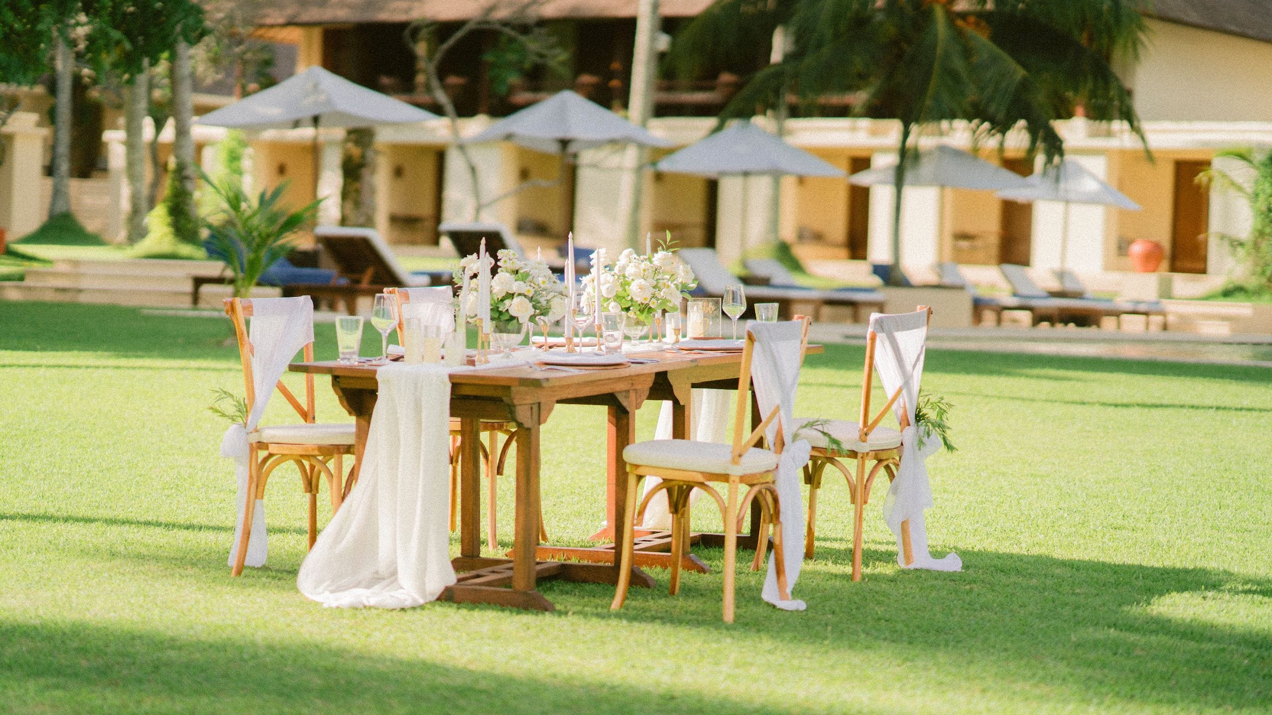 Alila Manggis Wide Shoot Wedding Table