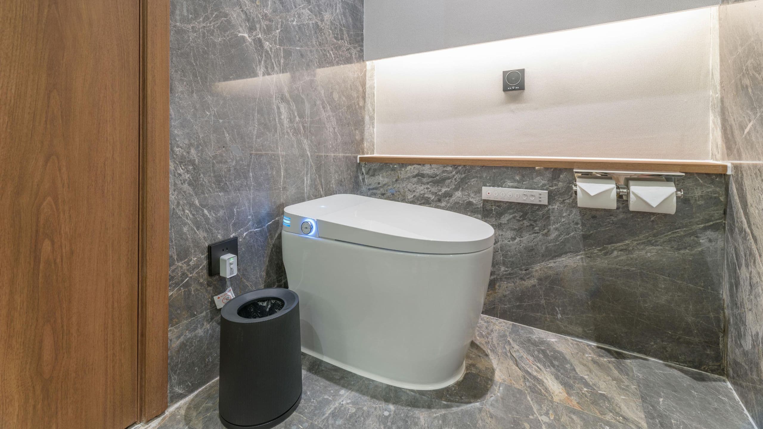 8 of 8 UrCove Chongqing Yubei Business Deluxe Twin Smart Toilet