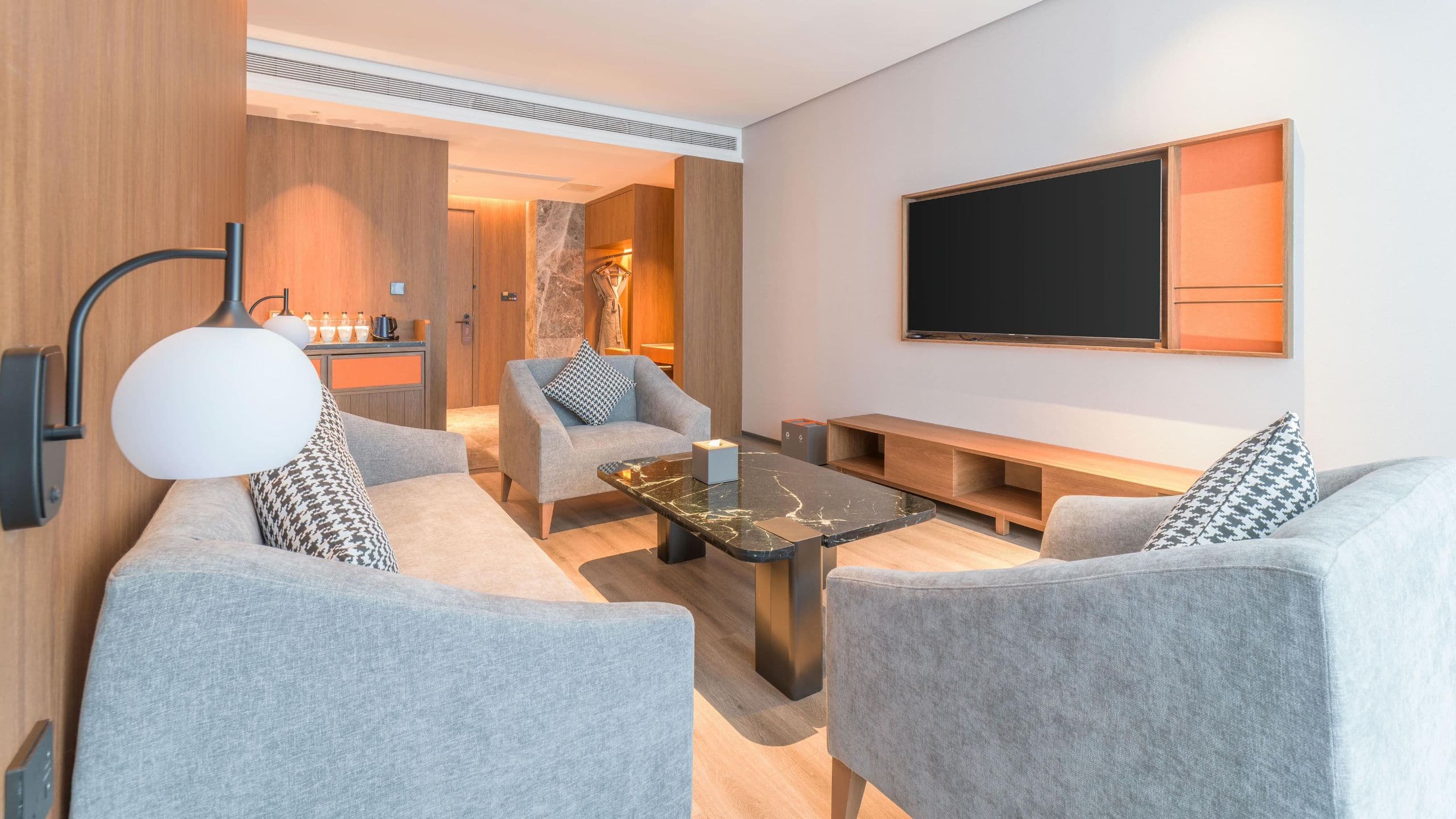 4 of 6 UrCove Chongqing Yubei Executive Suite Living Tv