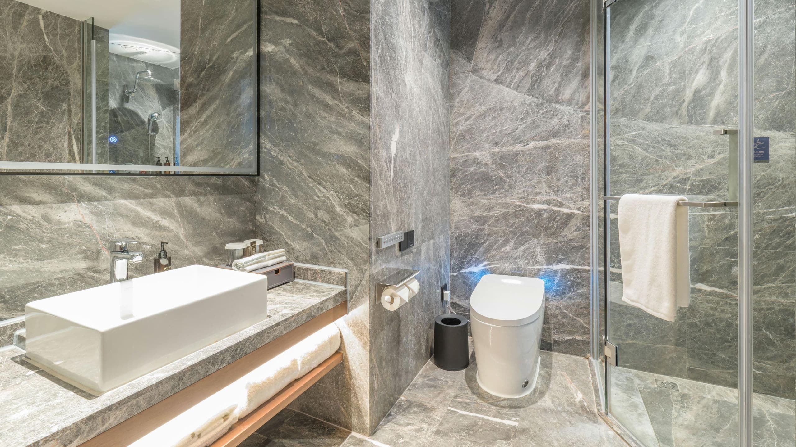 5 of 5 UrCove Chongqing Yubei Superior King Bathroom