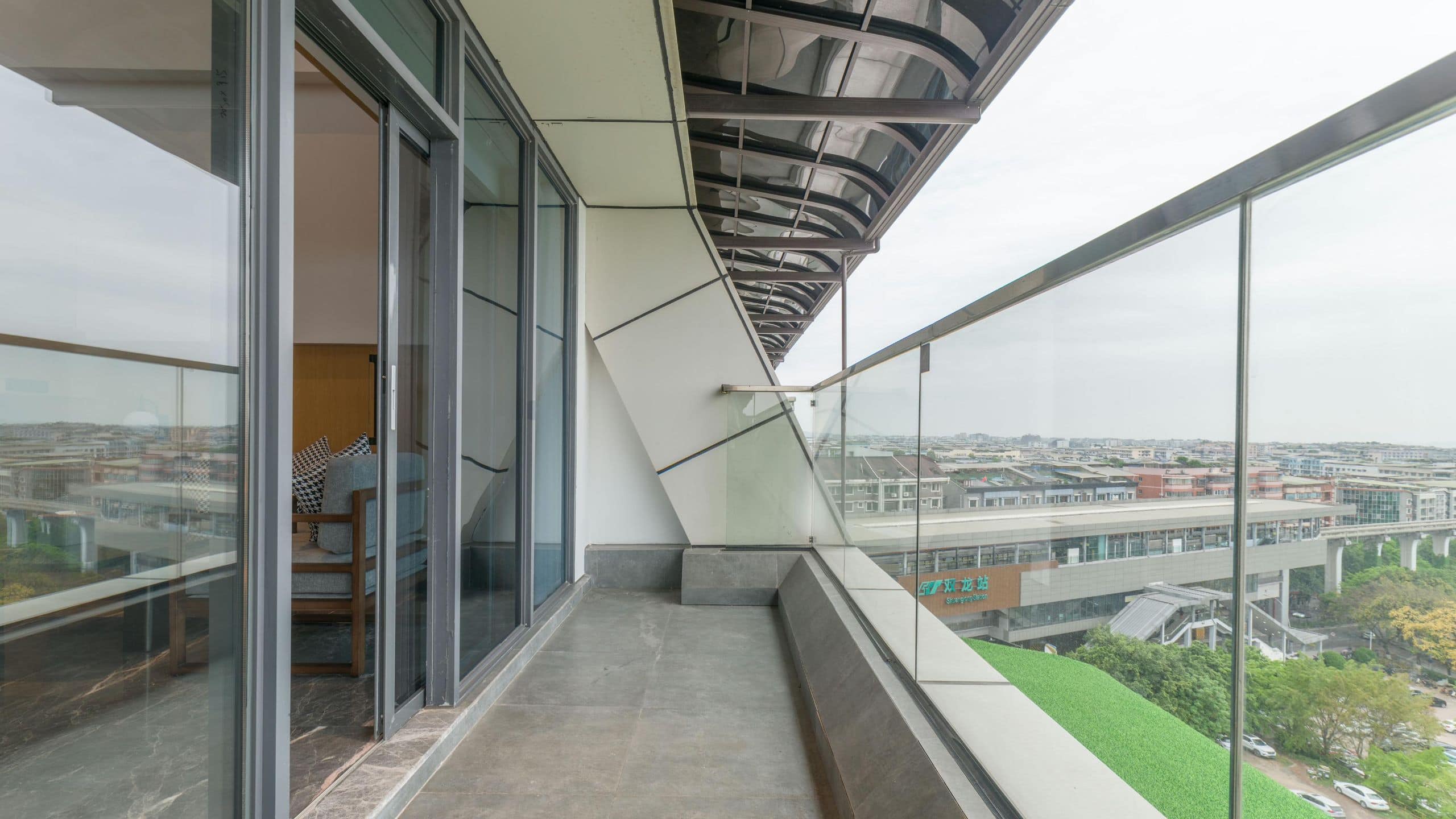 4 of 7 UrCove Chongqing Yubei Loft King Balcony