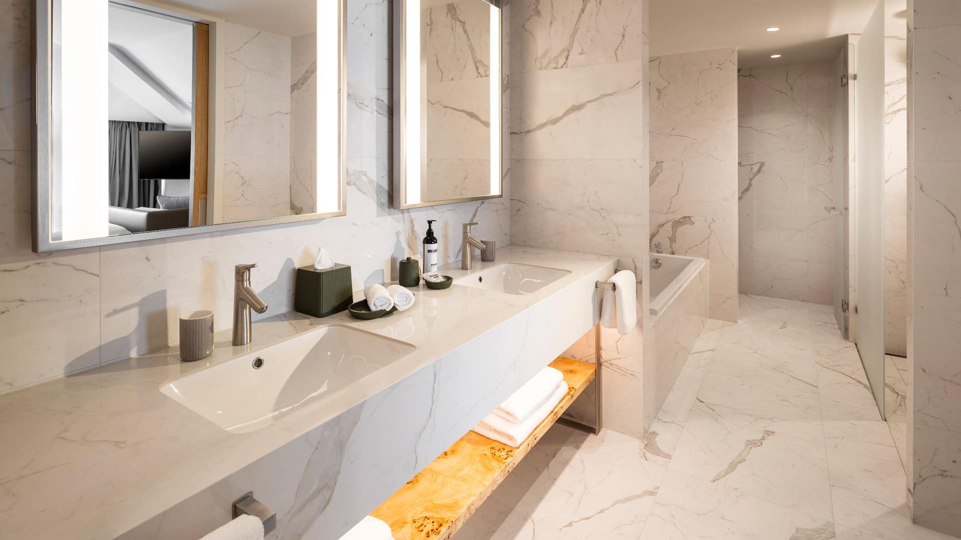 6 von 6 Hyatt Regency Zadar Zadar Suite Bathroom