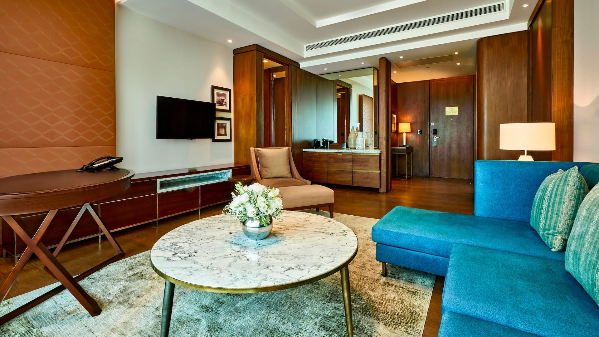 Hyatt Regency Istanbul Ataköy Regency Suite Angle